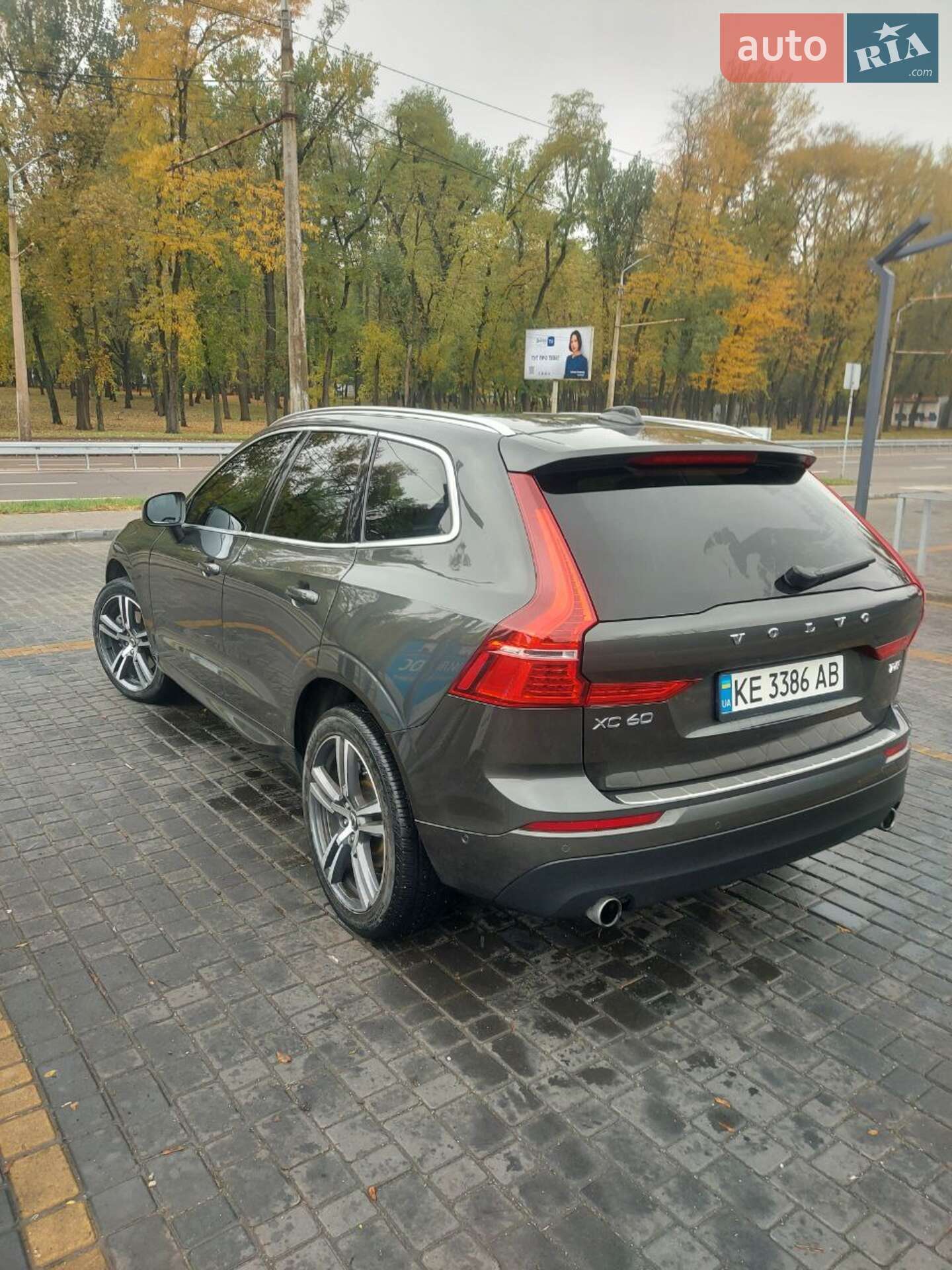 Volvo XC60 2018 VIN LYVA22RK3JB118093 фото оголошення 8 з 11