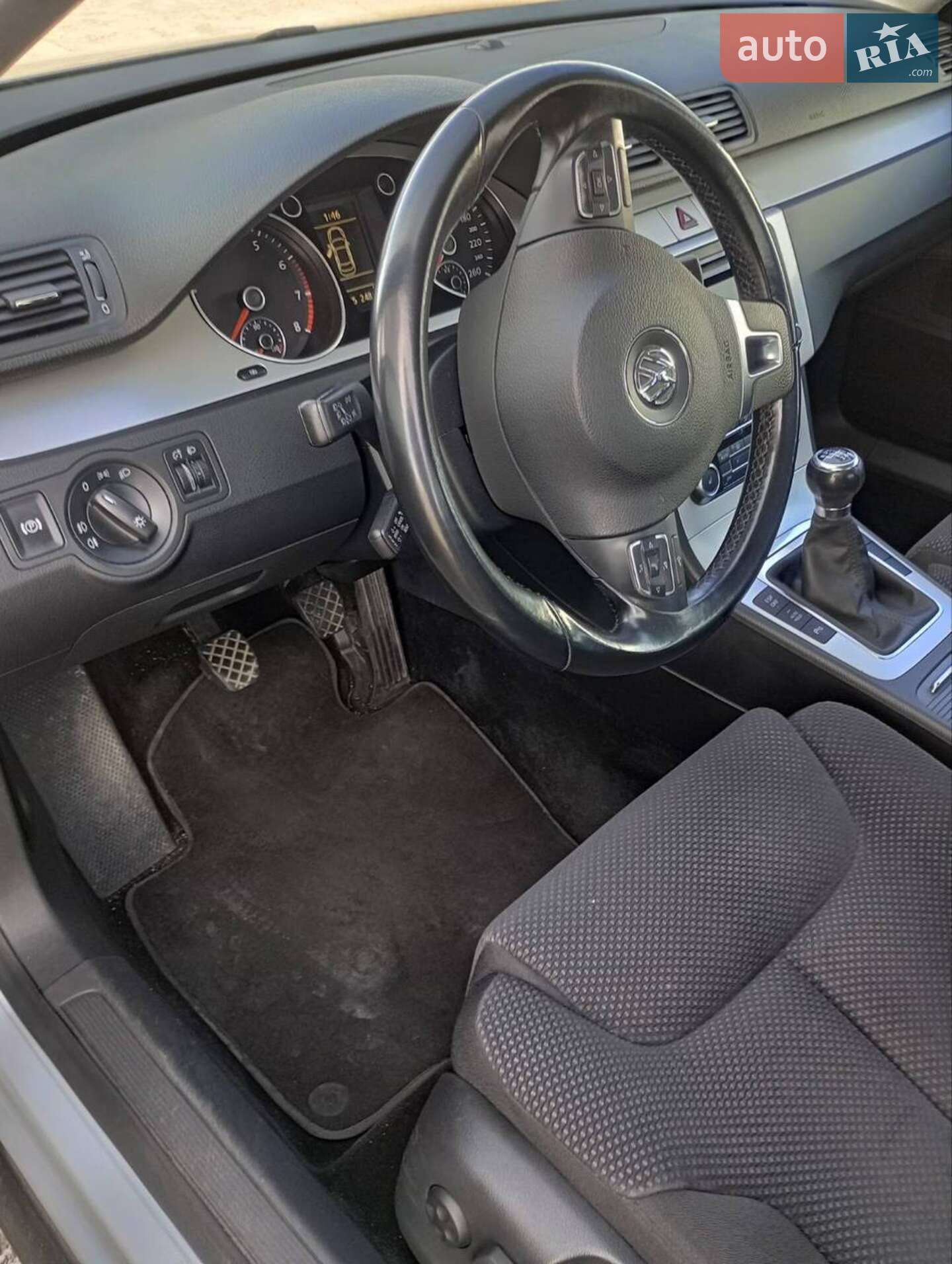 Volkswagen Passat 2010 VIN WVWZZZ3CZAP031574 фото оголошення 9 з 9