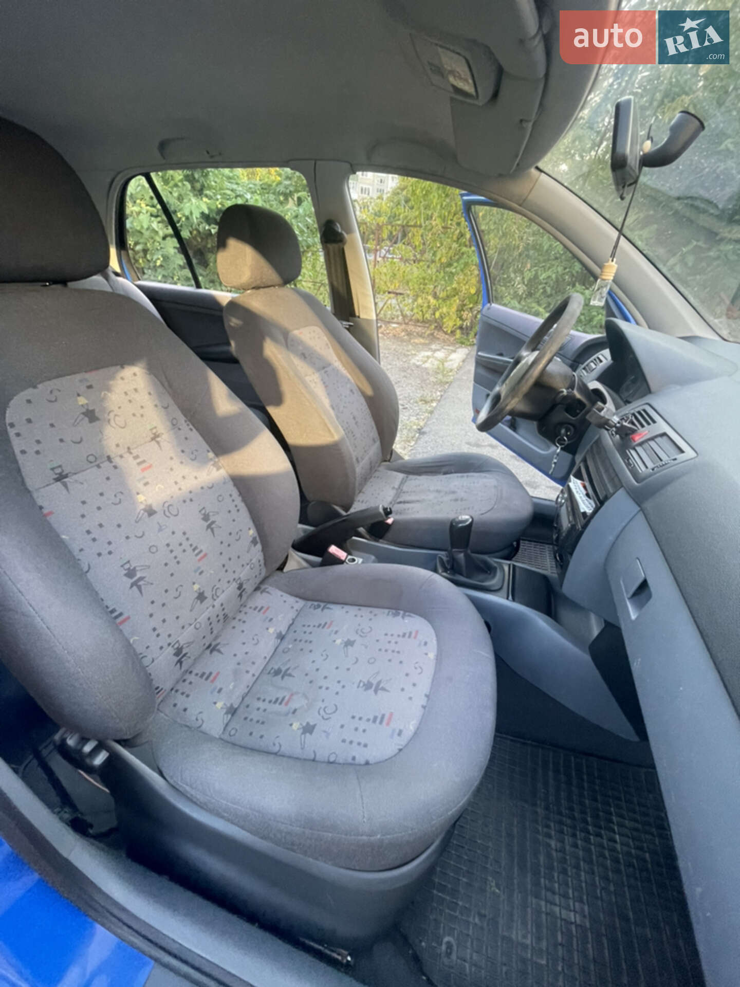 Skoda Fabia 2002 VIN TMBPW16Y133699108 фото оголошення 2 з 11