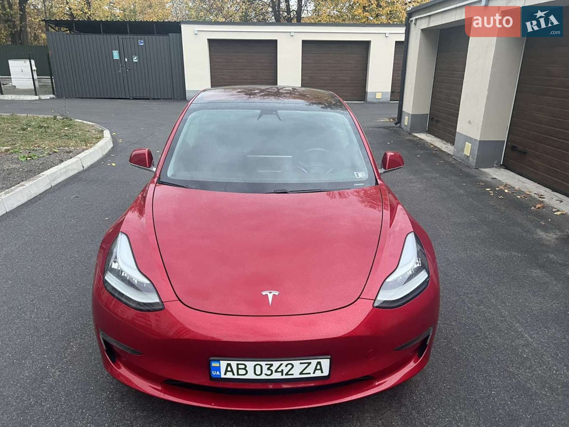 TESLA Tesla Model 3 2018 VIN 5YJ3E1EB9JF083624 фото оголошення 9 з 32