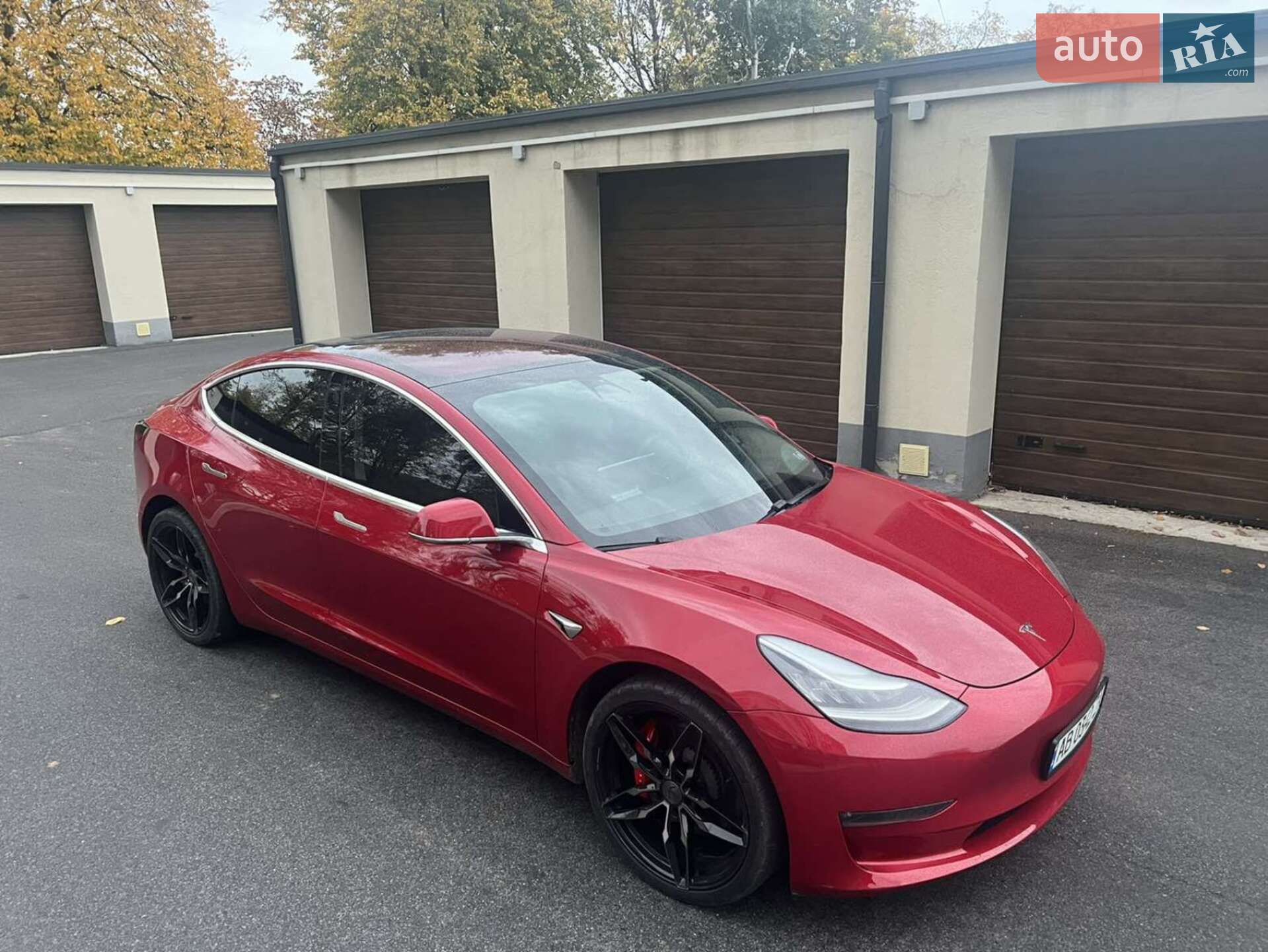 TESLA Tesla Model 3 2018 VIN 5YJ3E1EB9JF083624 фото оголошення 8 з 32
