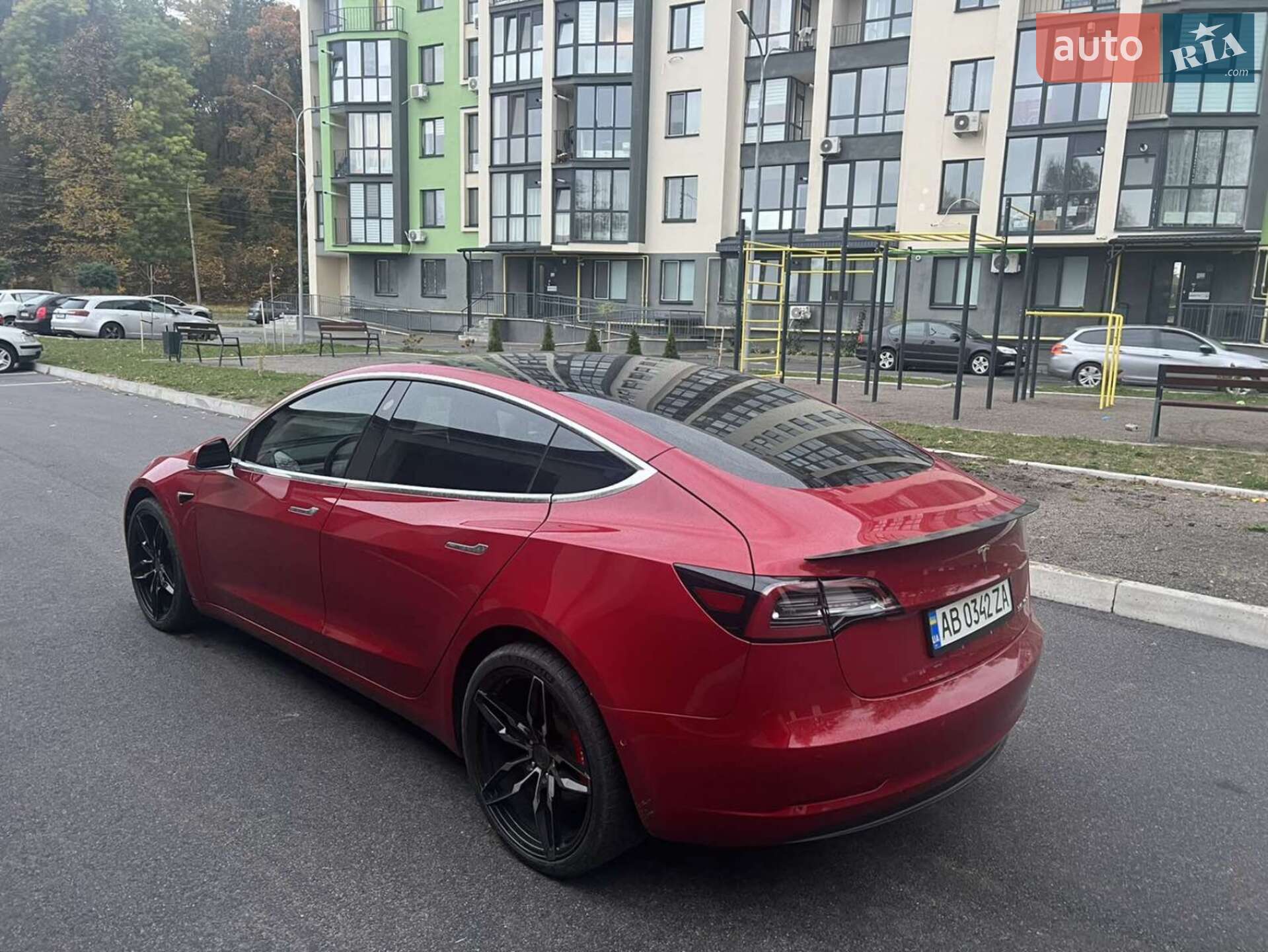 TESLA Tesla Model 3 2018 VIN 5YJ3E1EB9JF083624 фото оголошення 13 з 32
