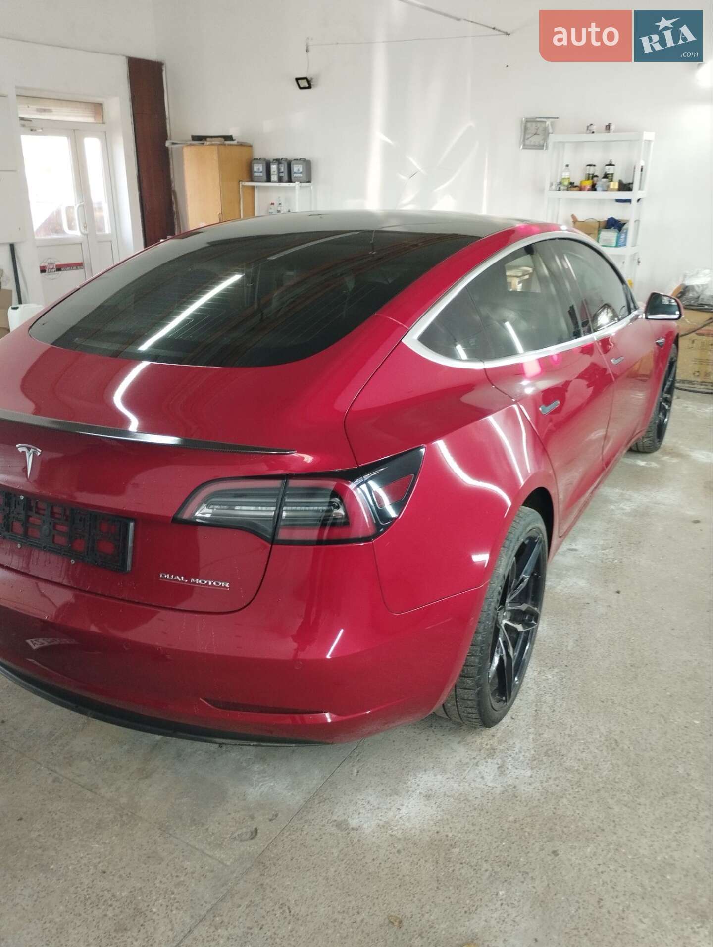 TESLA Tesla Model 3 2018 VIN 5YJ3E1EB9JF083624 фото оголошення 27 з 32