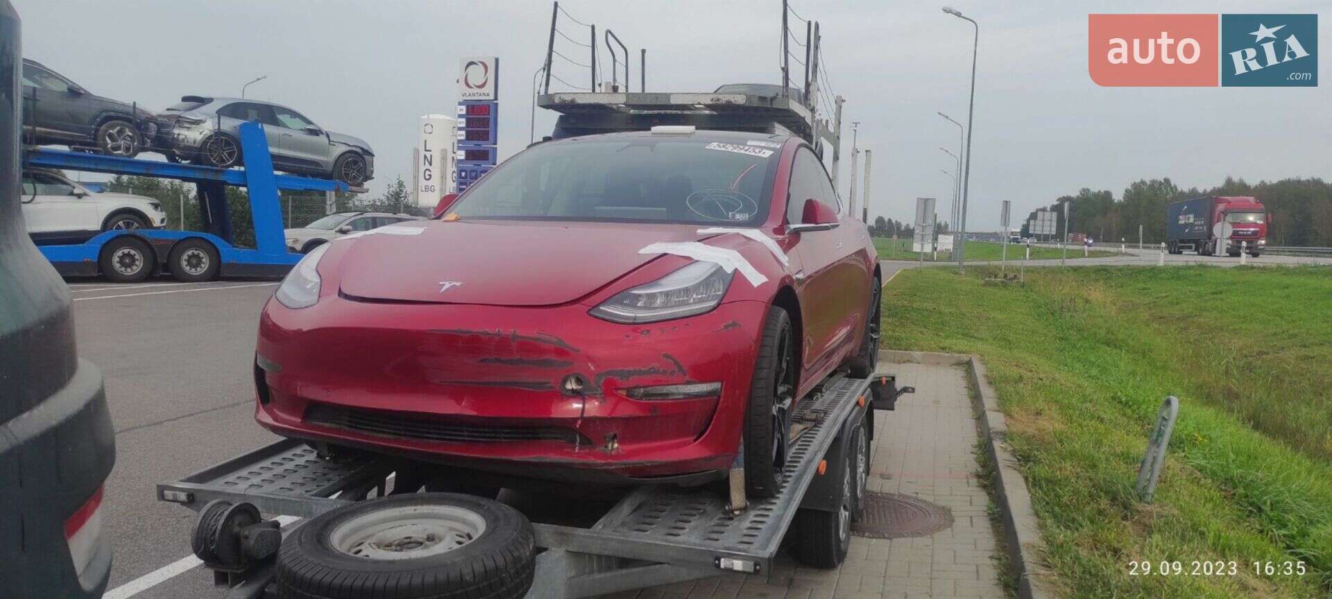 TESLA Tesla Model 3 2018 VIN 5YJ3E1EB9JF083624 фото оголошення 29 з 32