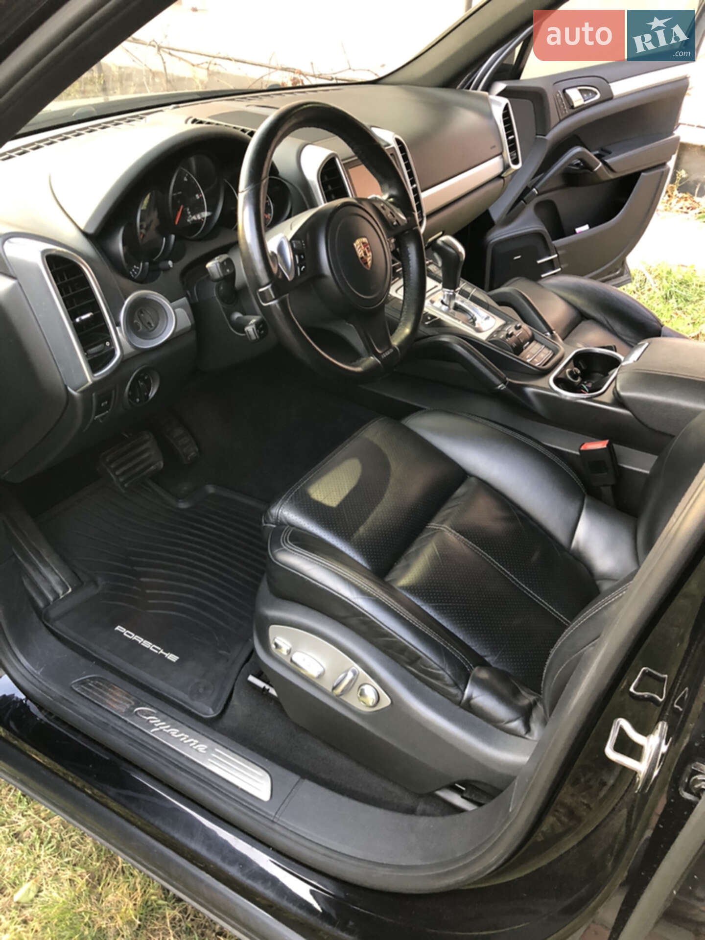 Porsche Cayenne 2012 VIN WP1ZZZ92ZDLA25736 фото оголошення 7 з 14