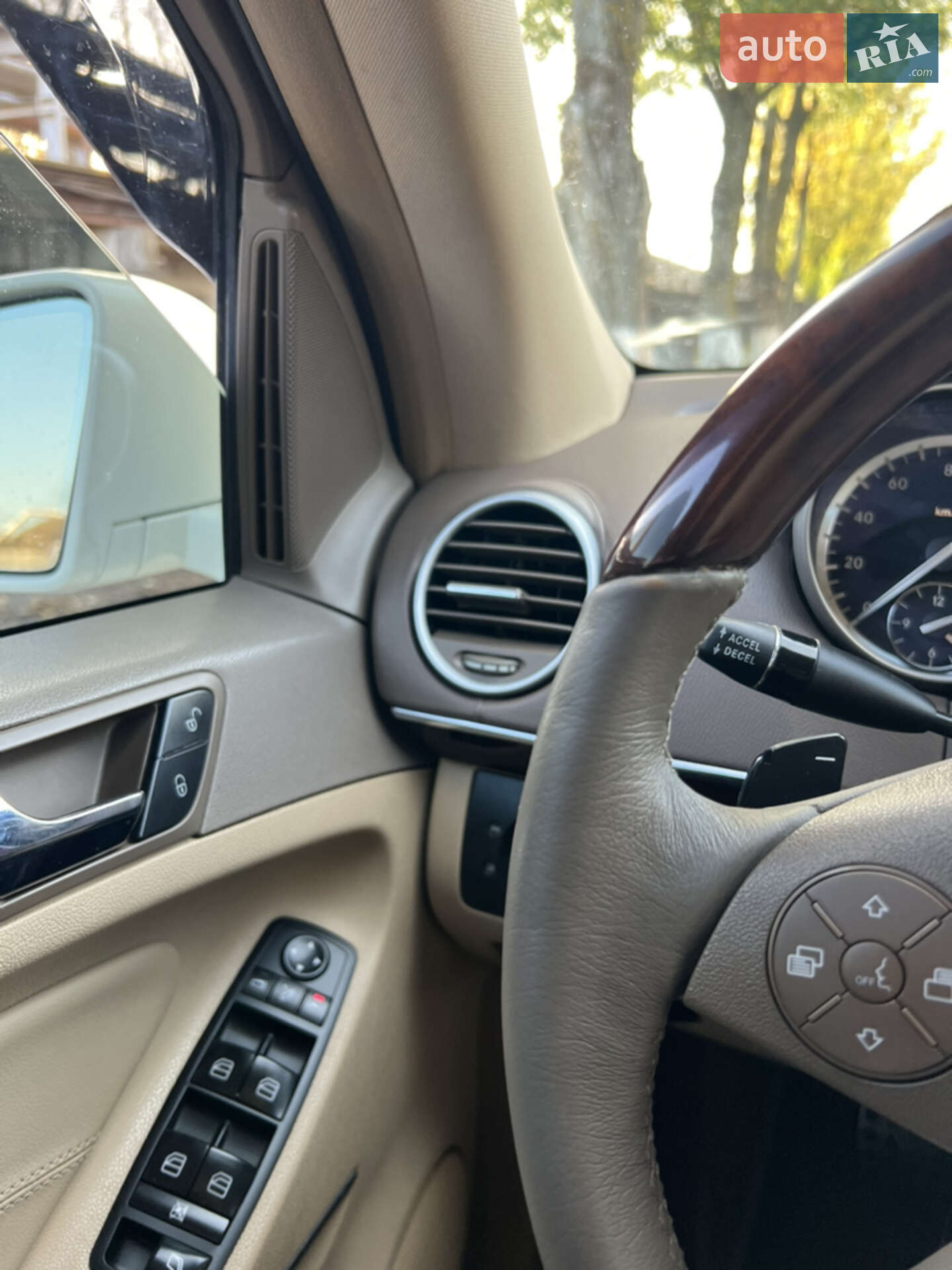 Mercedes-Benz GL-Class 2012 VIN 4JGBF2FEXCA799303 фото оголошення 2 з 12