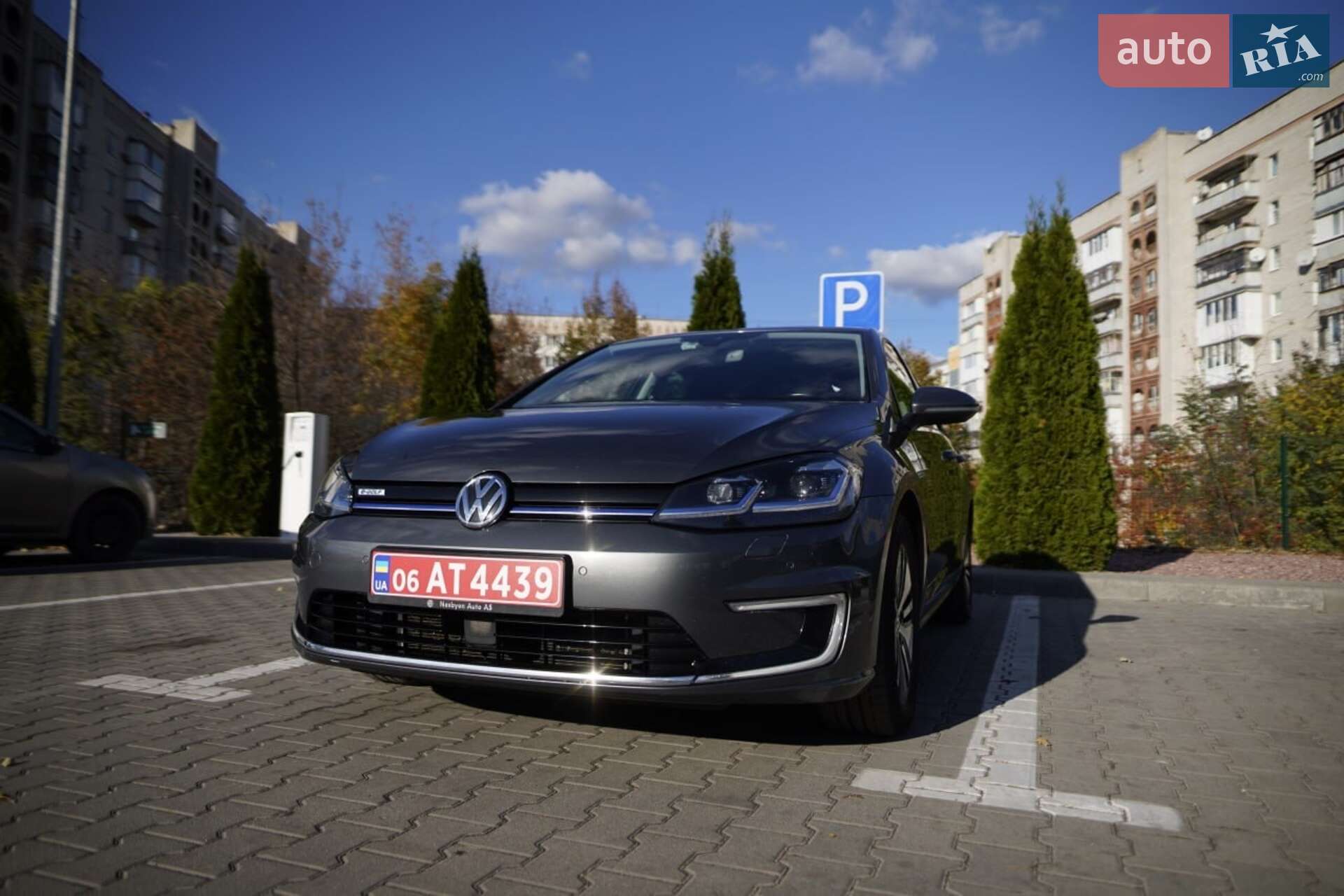 Volkswagen e-Golf 2018 VIN WVWZZZAUZJ8903875 фото оголошення 2 з 20