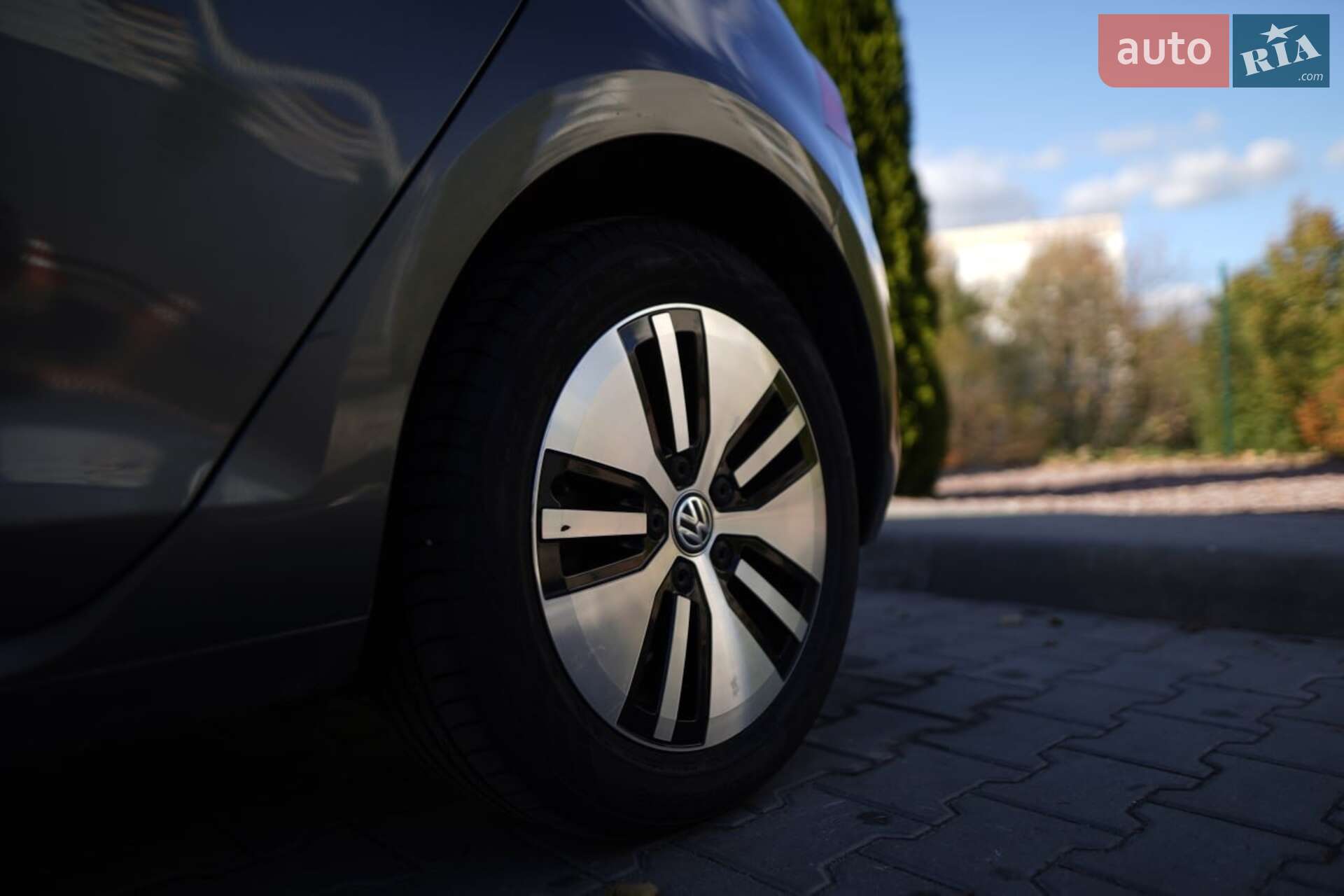 Volkswagen e-Golf 2018 VIN WVWZZZAUZJ8903875 фото оголошення 11 з 20