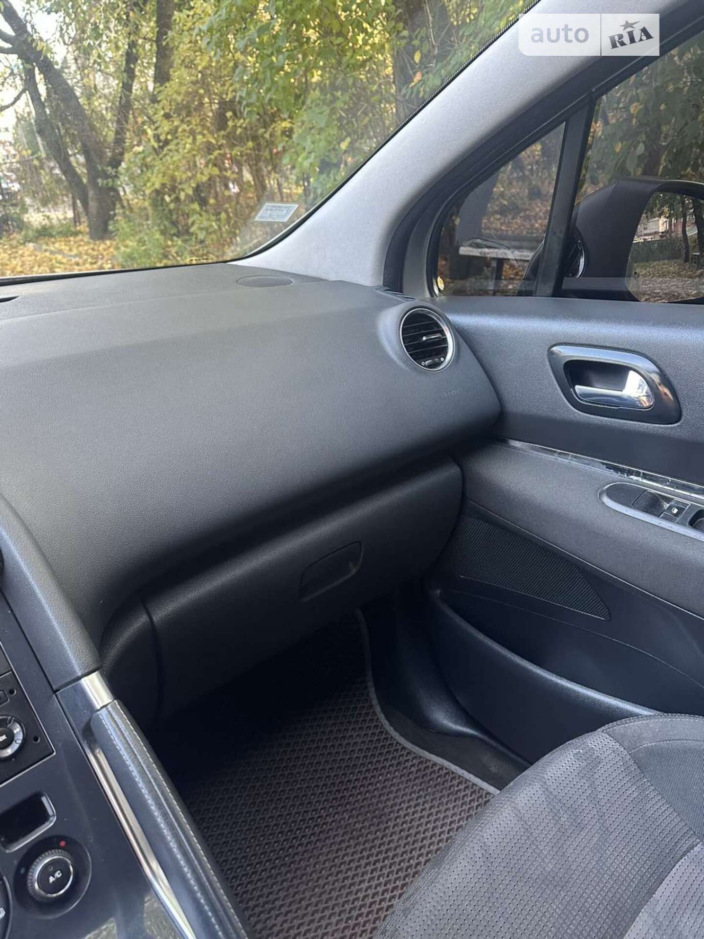 Peugeot 3008 2009 VIN VF30U9HZH9S175670 фото оголошення 47 з 78