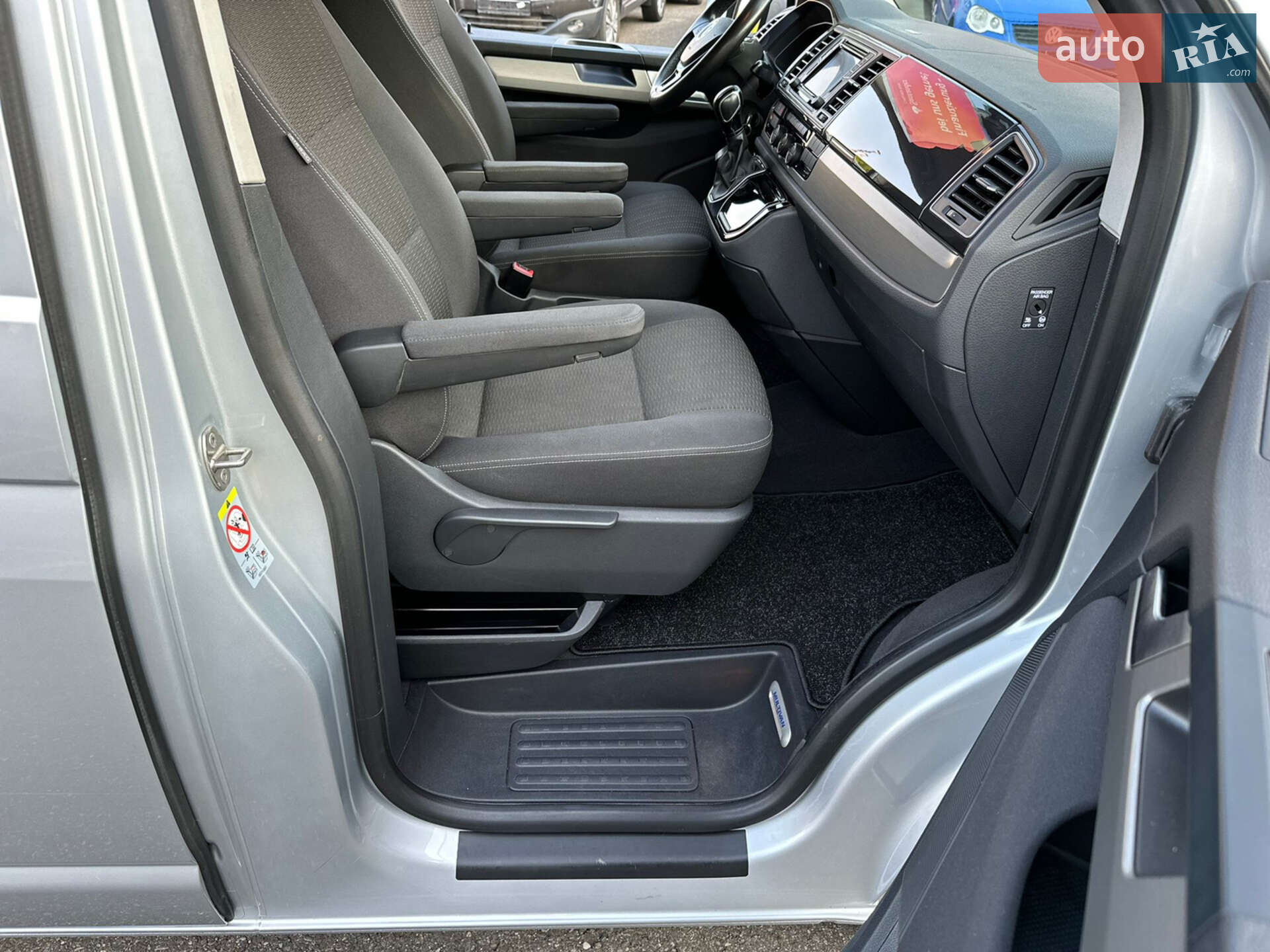 Volkswagen Multivan 2019 VIN WV2ZZZ7HZKH163746 фото оголошення 27 з 38