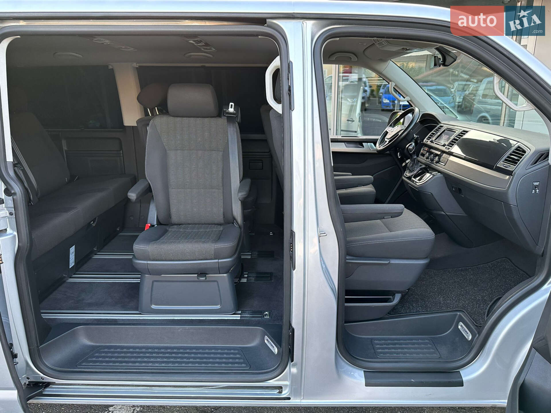 Volkswagen Multivan 2019 VIN WV2ZZZ7HZKH163746 фото оголошення 33 з 38