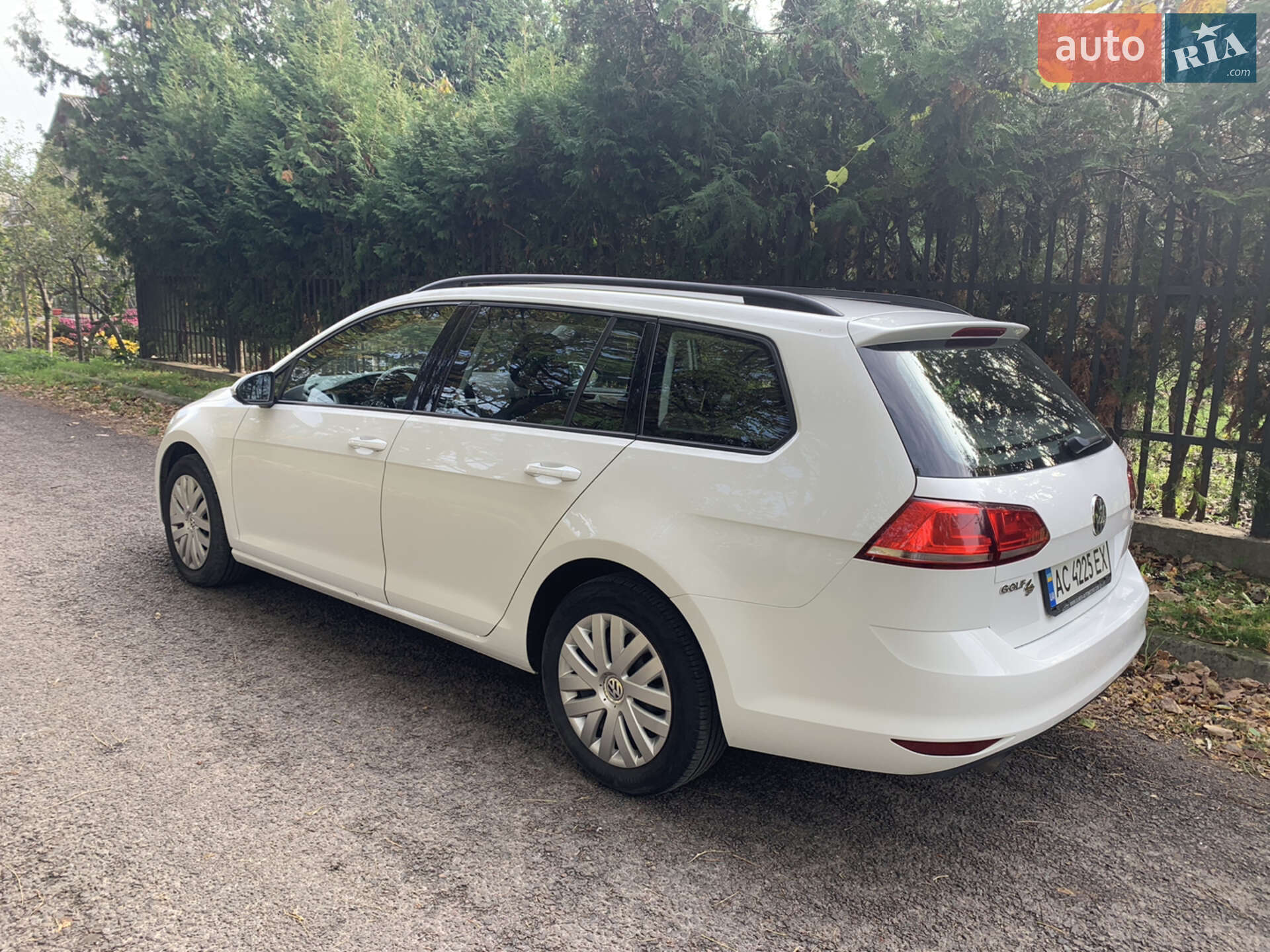 Volkswagen Golf 2015 VIN WVWZZZAUZGP551926 фото оголошення 11 з 31