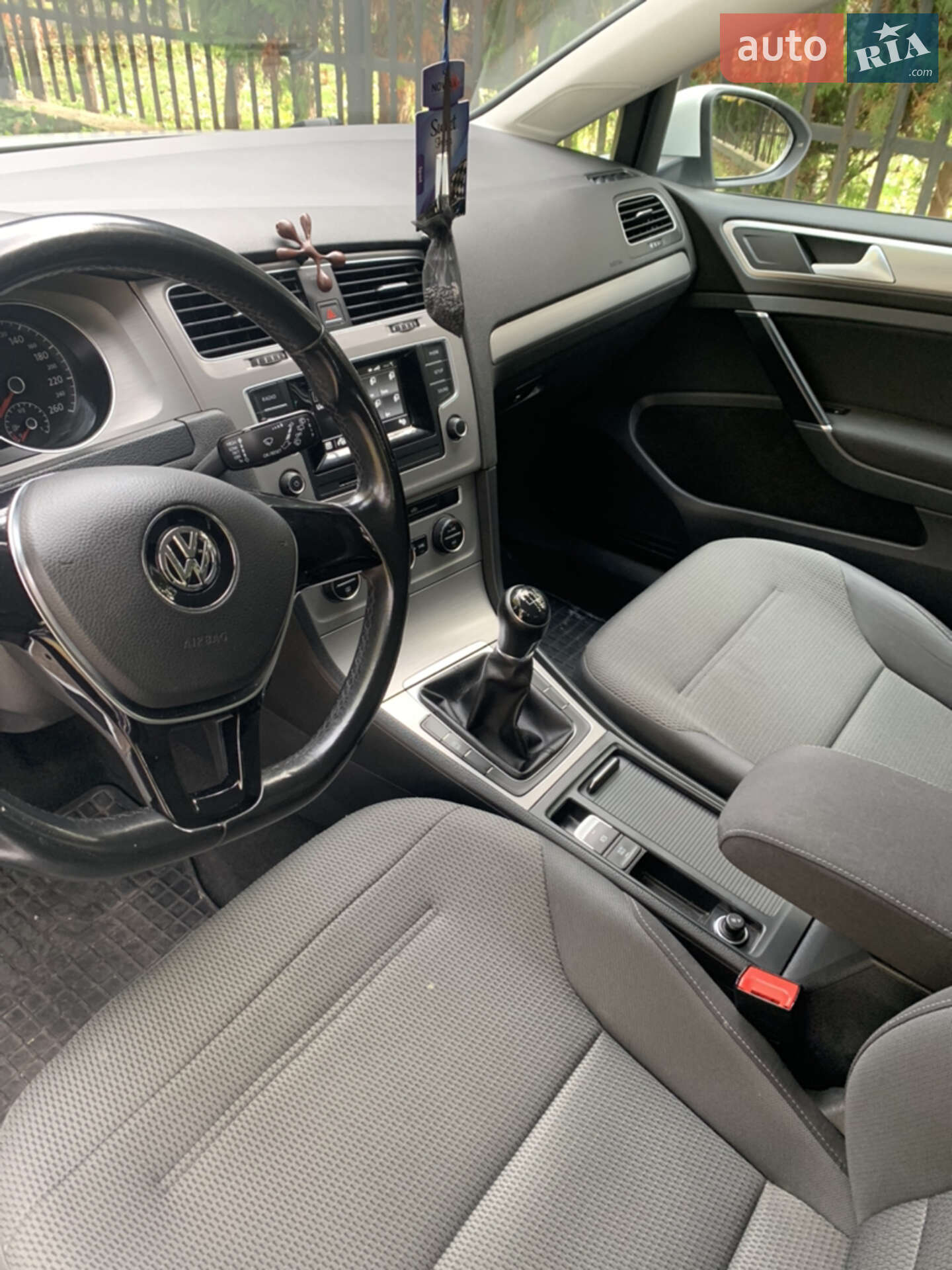 Volkswagen Golf 2015 VIN WVWZZZAUZGP551926 фото оголошення 18 з 31