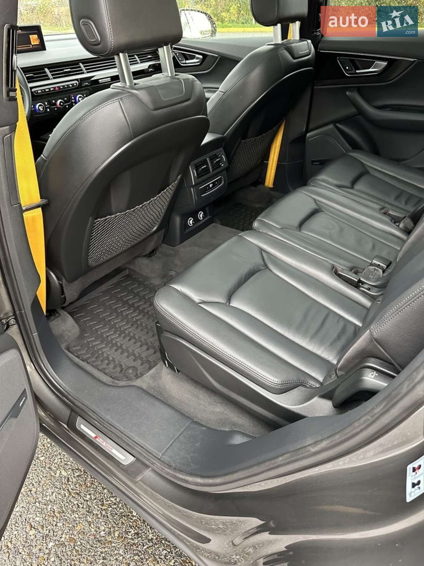Audi Q7 2019 VIN WA1LAAF70KD040184 фото оголошення 15 з 40