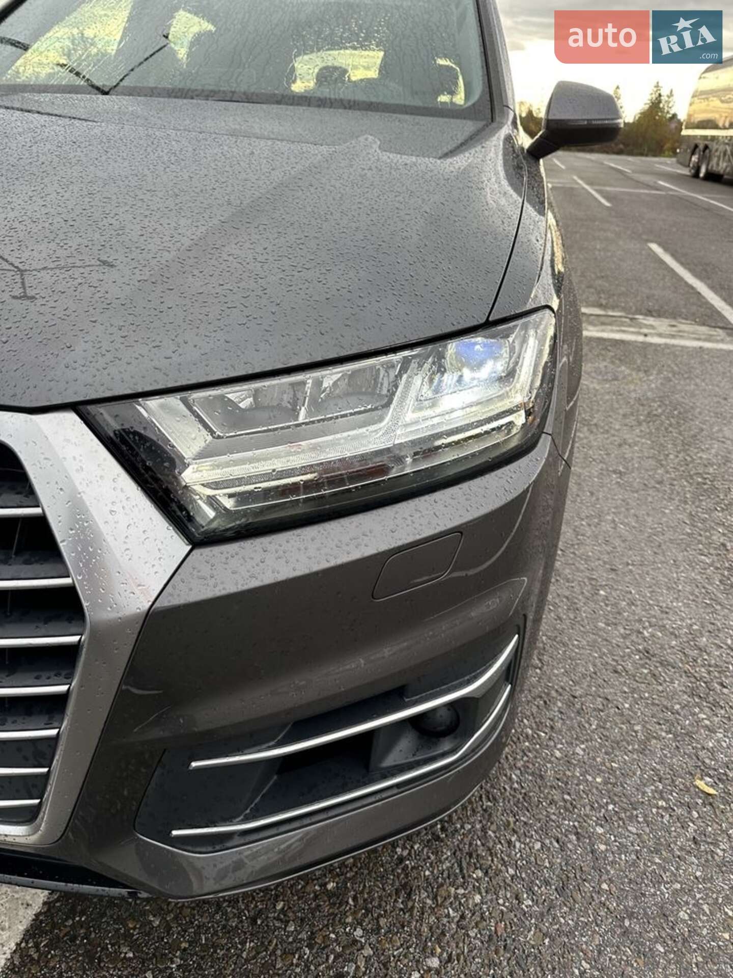 Audi Q7 2019 VIN WA1LAAF70KD040184 фото оголошення 17 з 40