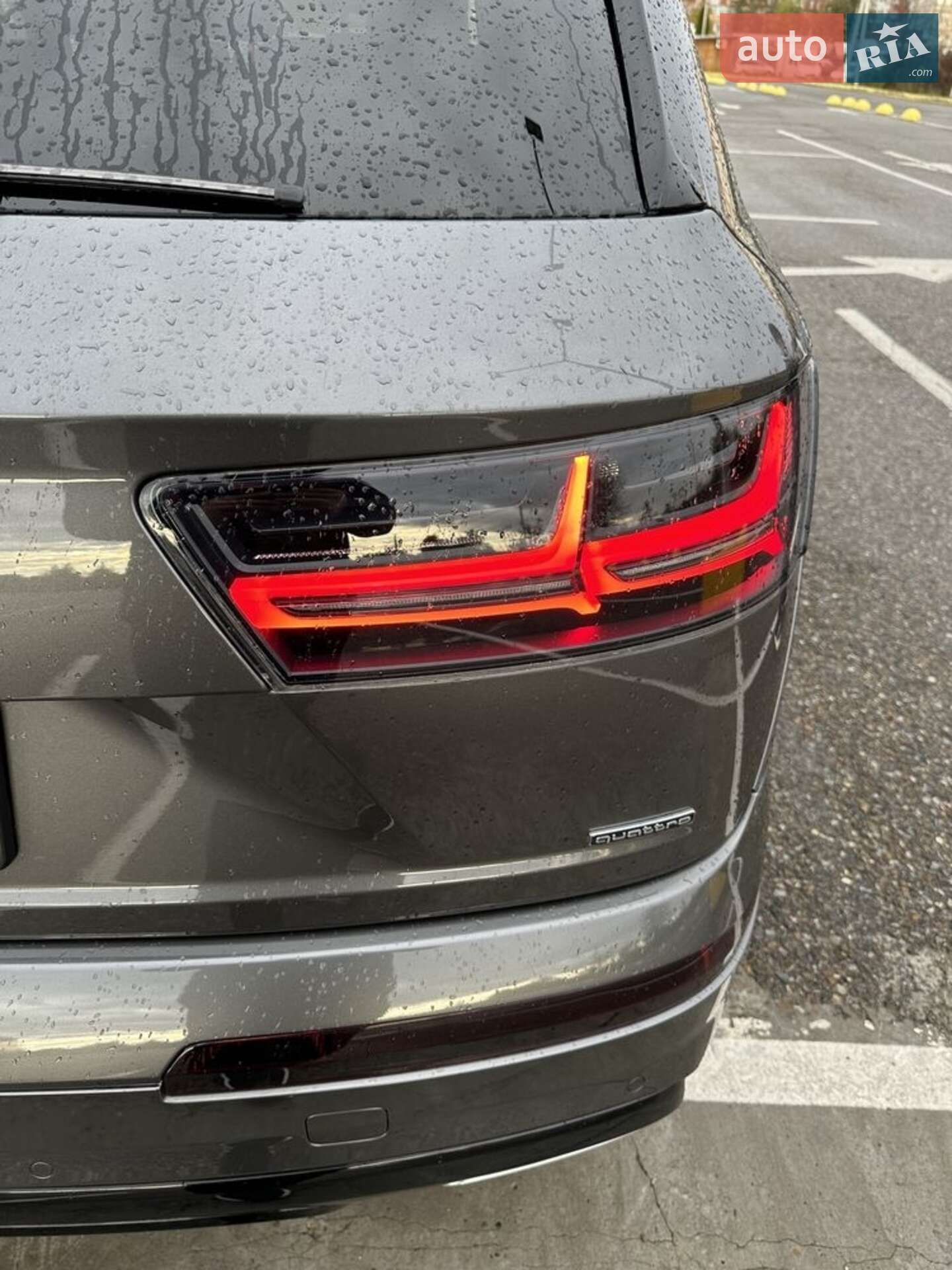 Audi Q7 2019 VIN WA1LAAF70KD040184 фото оголошення 18 з 40
