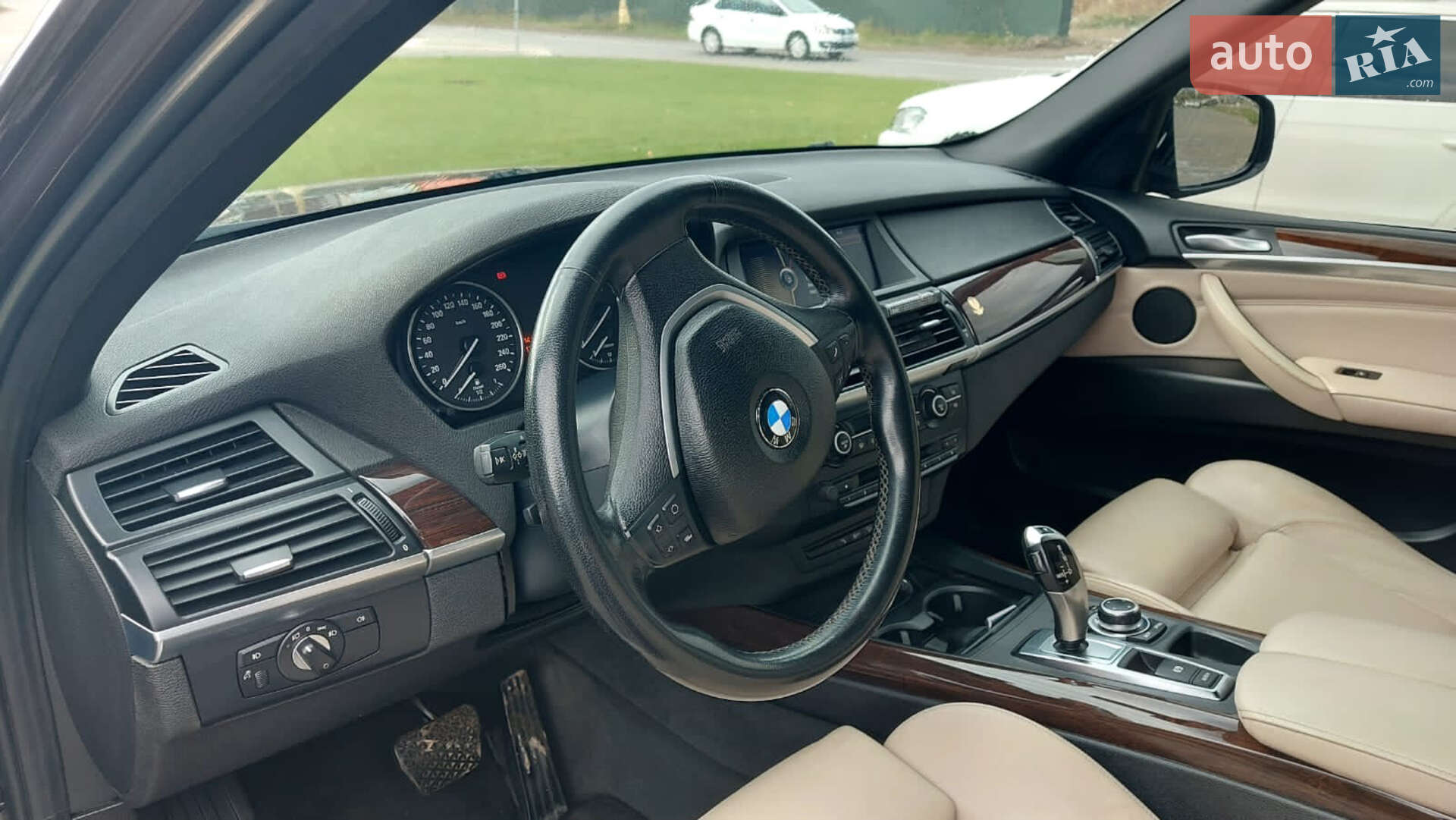 BMW X5 2011 VIN WBAZW41050L827354 фото оголошення 28 з 39