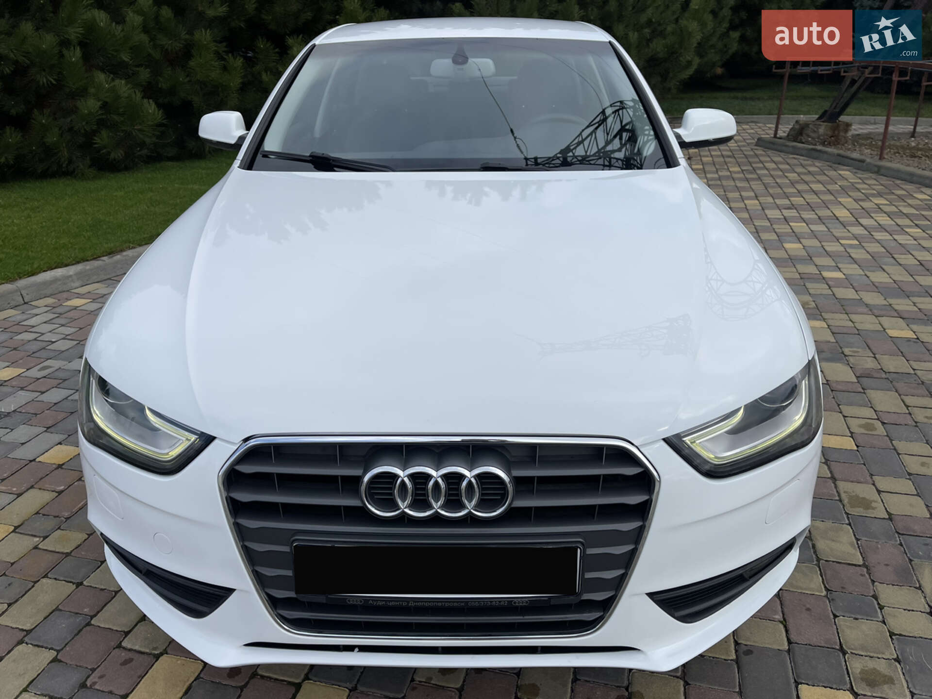 Audi A4 2012 VIN WAUZZZ8K1DN000652 фото оголошення 17 з 44