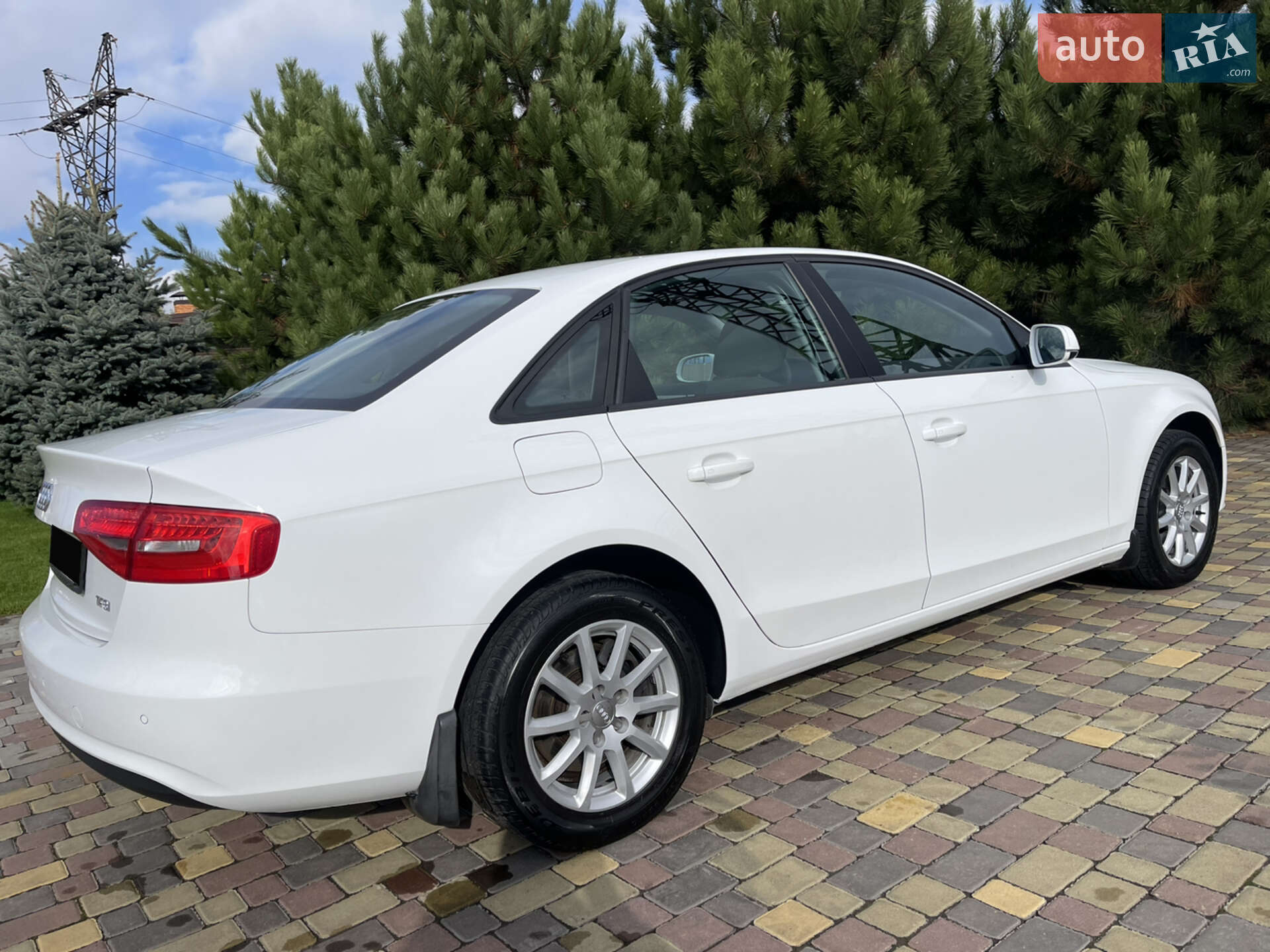 Audi A4 2012 VIN WAUZZZ8K1DN000652 фото оголошення 9 з 44