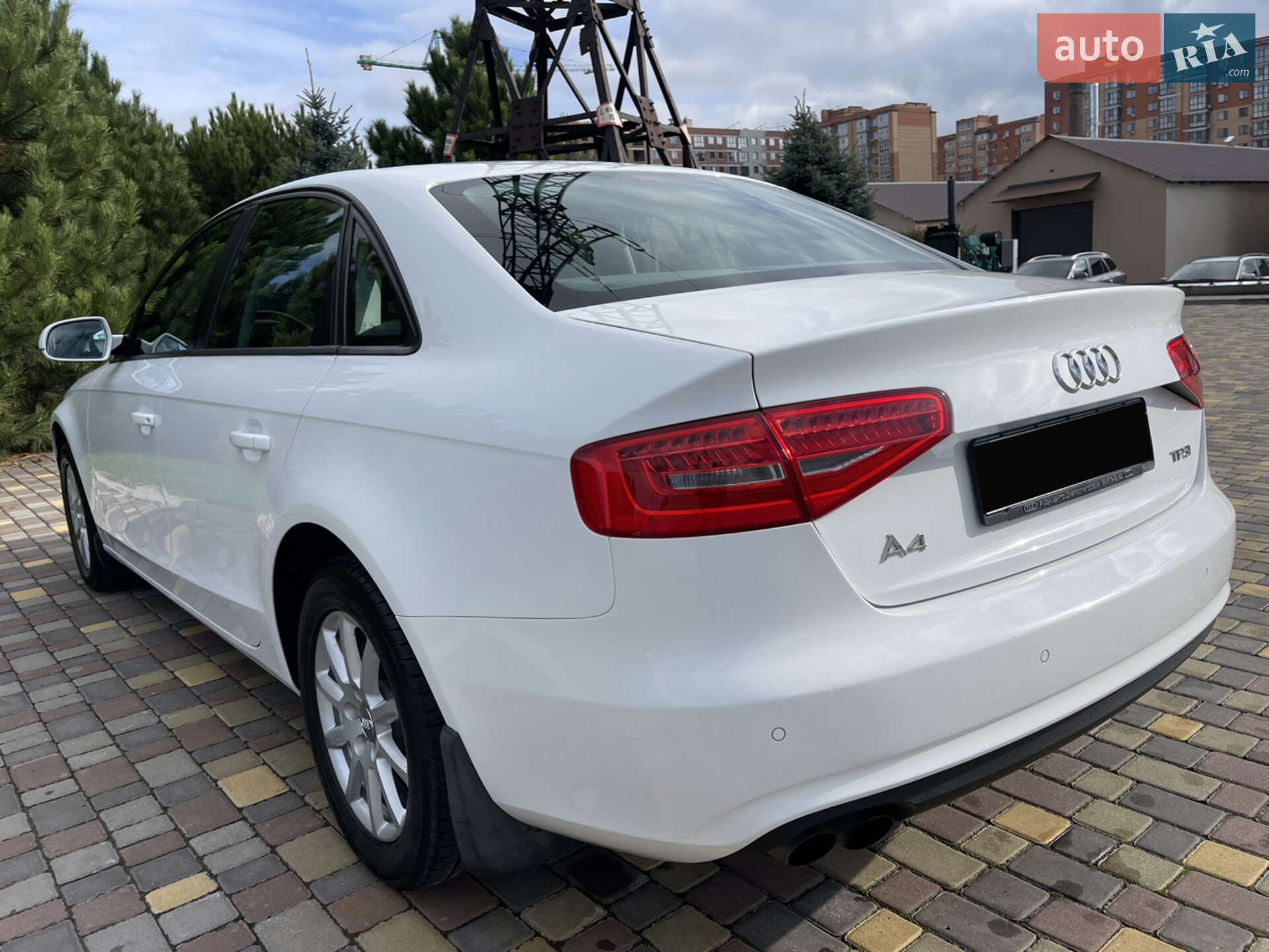 Audi A4 2012 VIN WAUZZZ8K1DN000652 фото оголошення 14 з 44