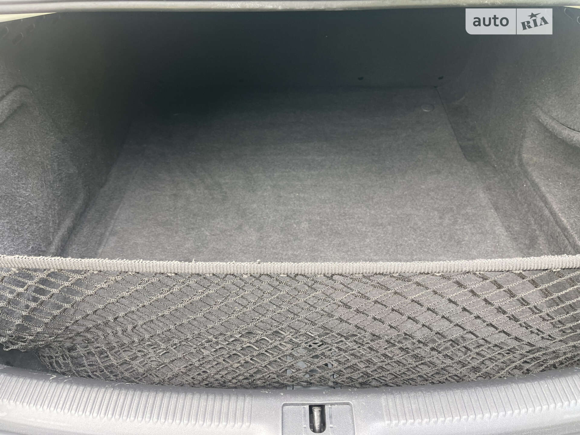 Audi A4 2012 VIN WAUZZZ8K1DN000652 фото оголошення 26 з 44