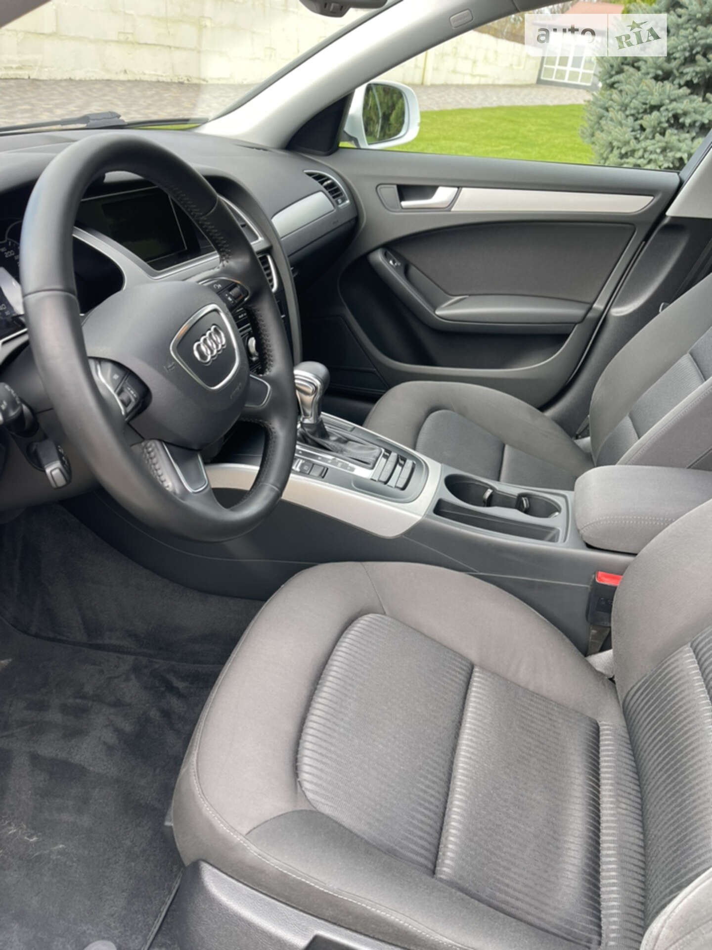 Audi A4 2012 VIN WAUZZZ8K1DN000652 фото оголошення 28 з 44