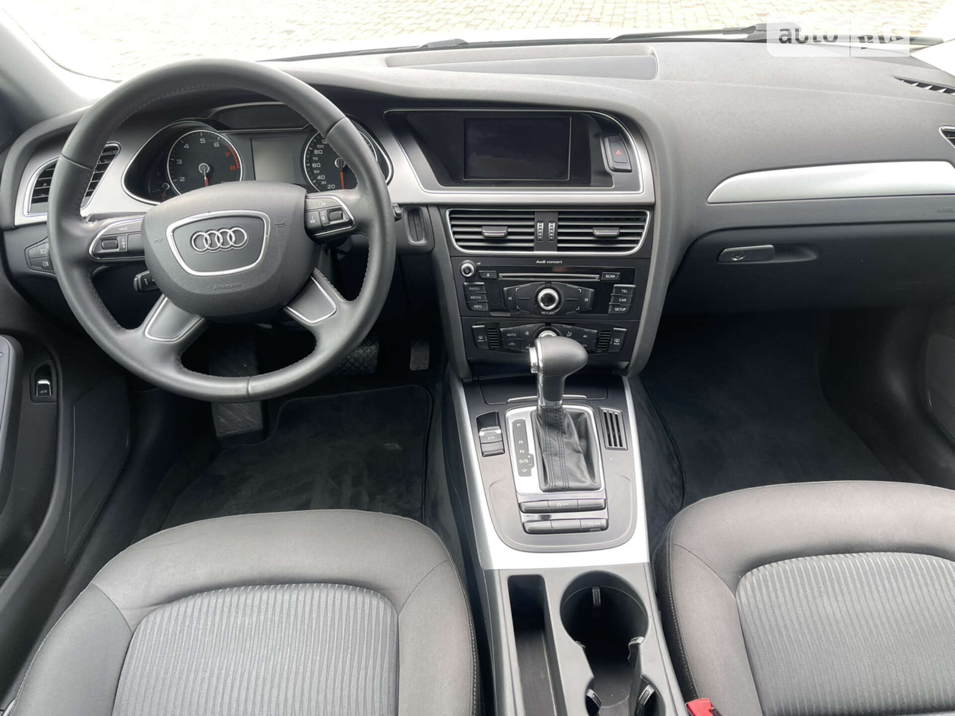 Audi A4 2012 VIN WAUZZZ8K1DN000652 фото оголошення 32 з 44