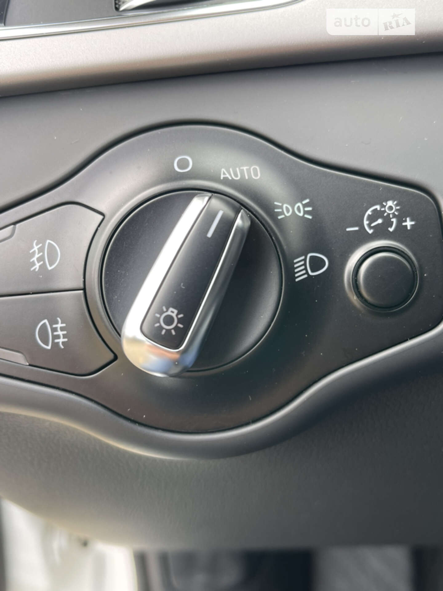 Audi A4 2012 VIN WAUZZZ8K1DN000652 фото оголошення 37 з 44