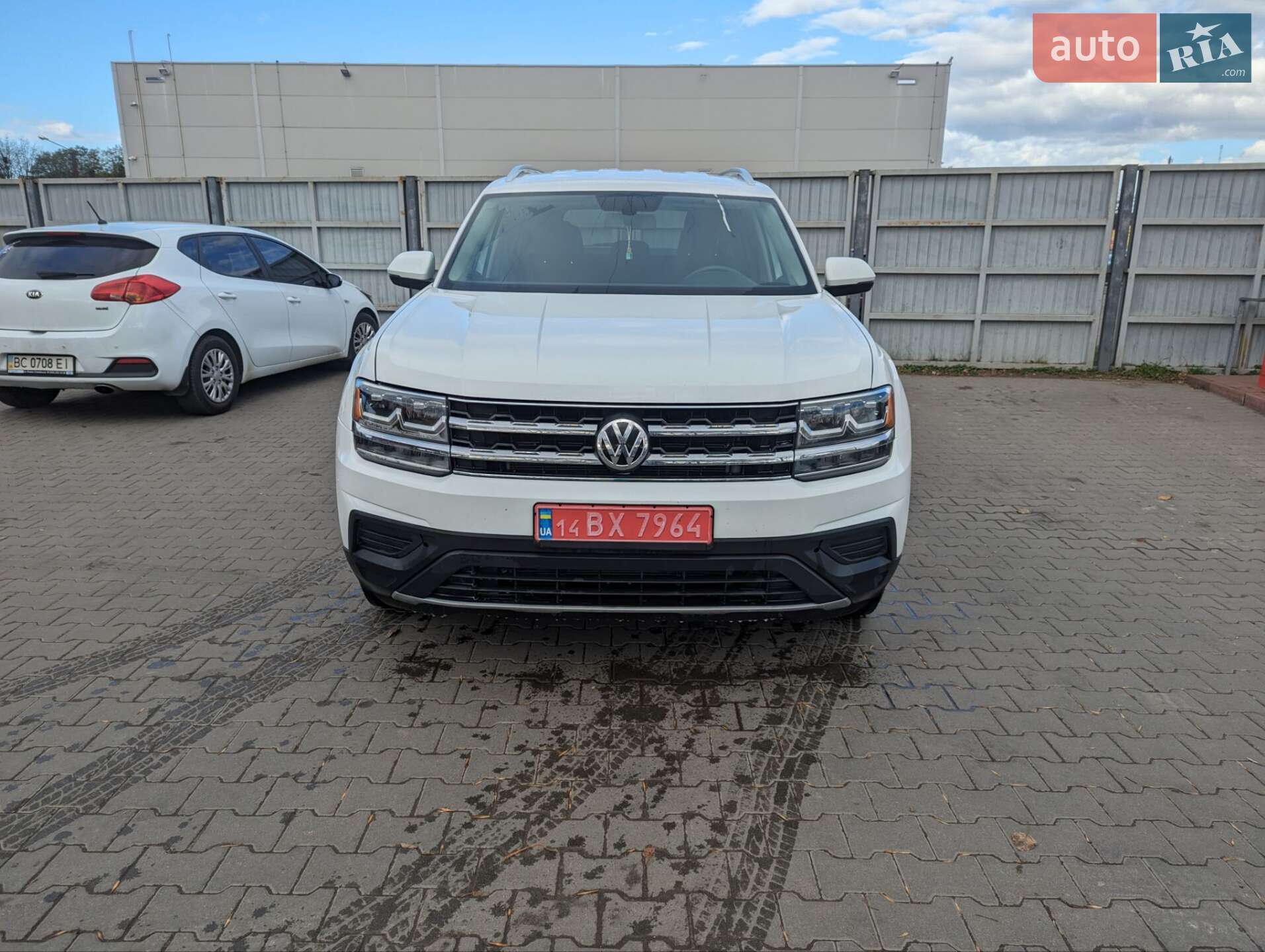 Volkswagen Atlas 2018 VIN 1V2AP2CAXKC505852 фото оголошення 8 з 14
