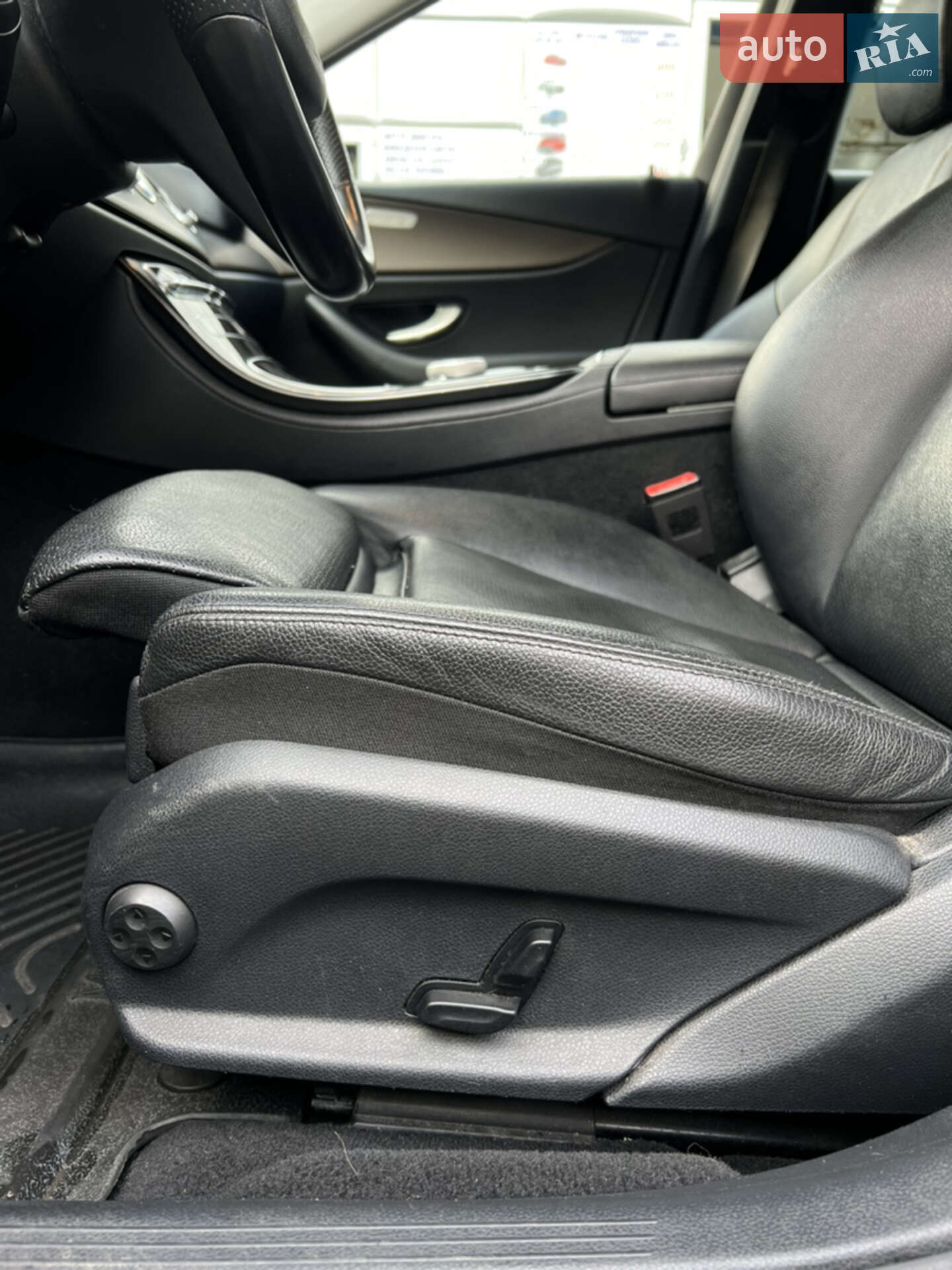 Mercedes-Benz E-Class 2016 VIN WDD2132041A127717 фото оголошення 13 з 60