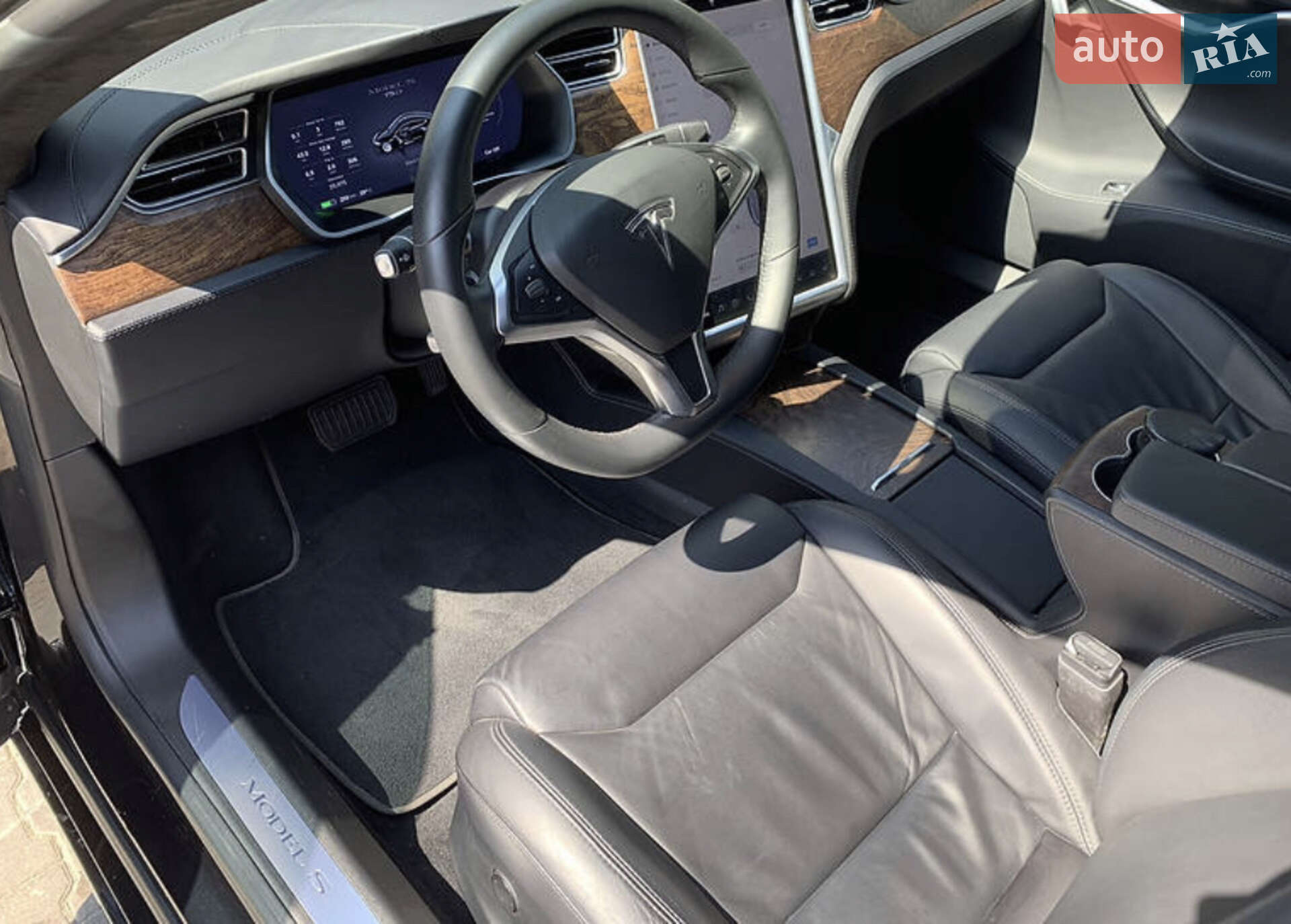 Tesla Model S 2017 VIN 5YJSA1E20HF208205 фото оголошення 10 з 14