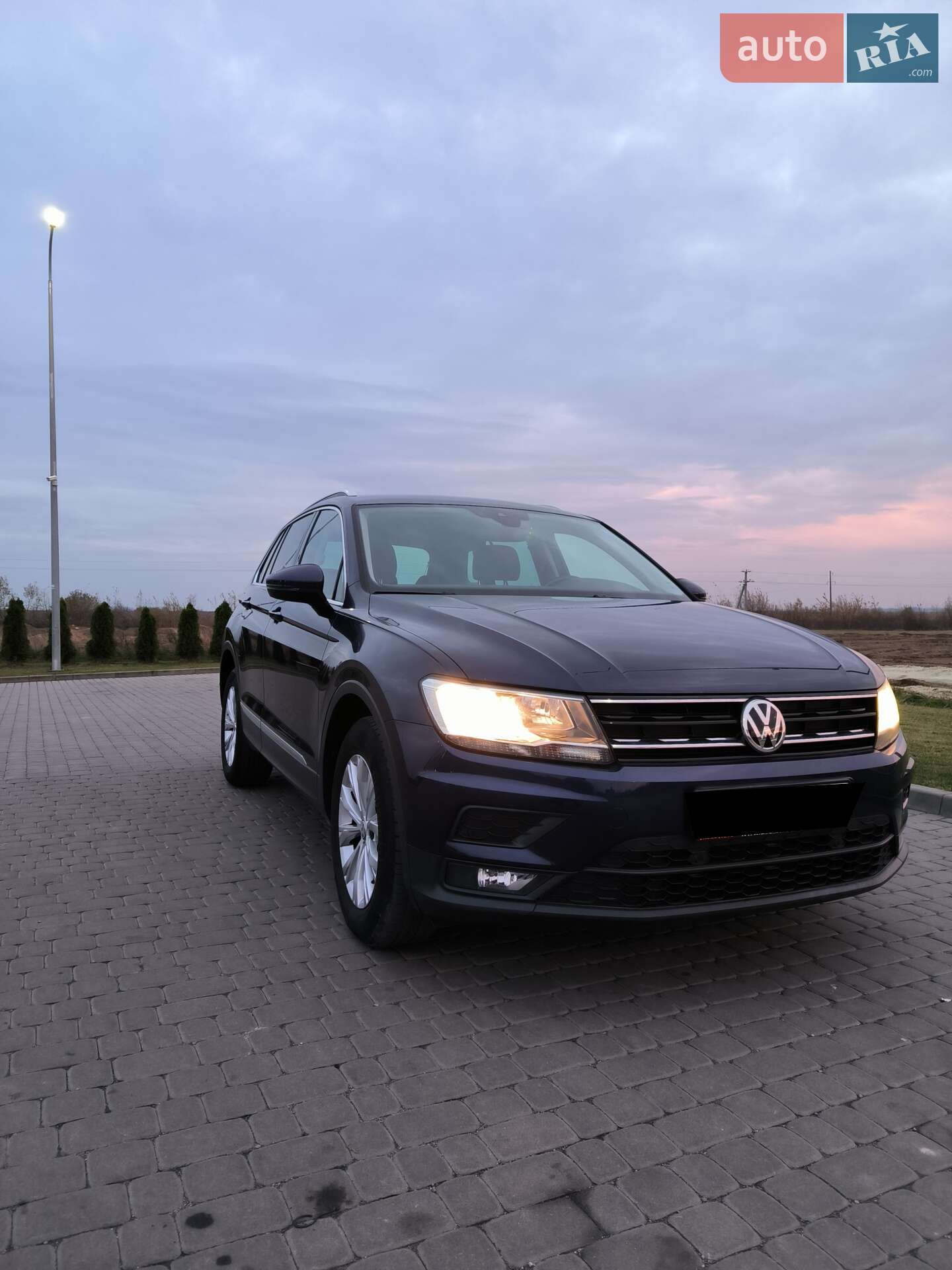 Volkswagen Tiguan 2019 VIN WVGZZZ5NZKW365999 фото оголошення 11 з 18