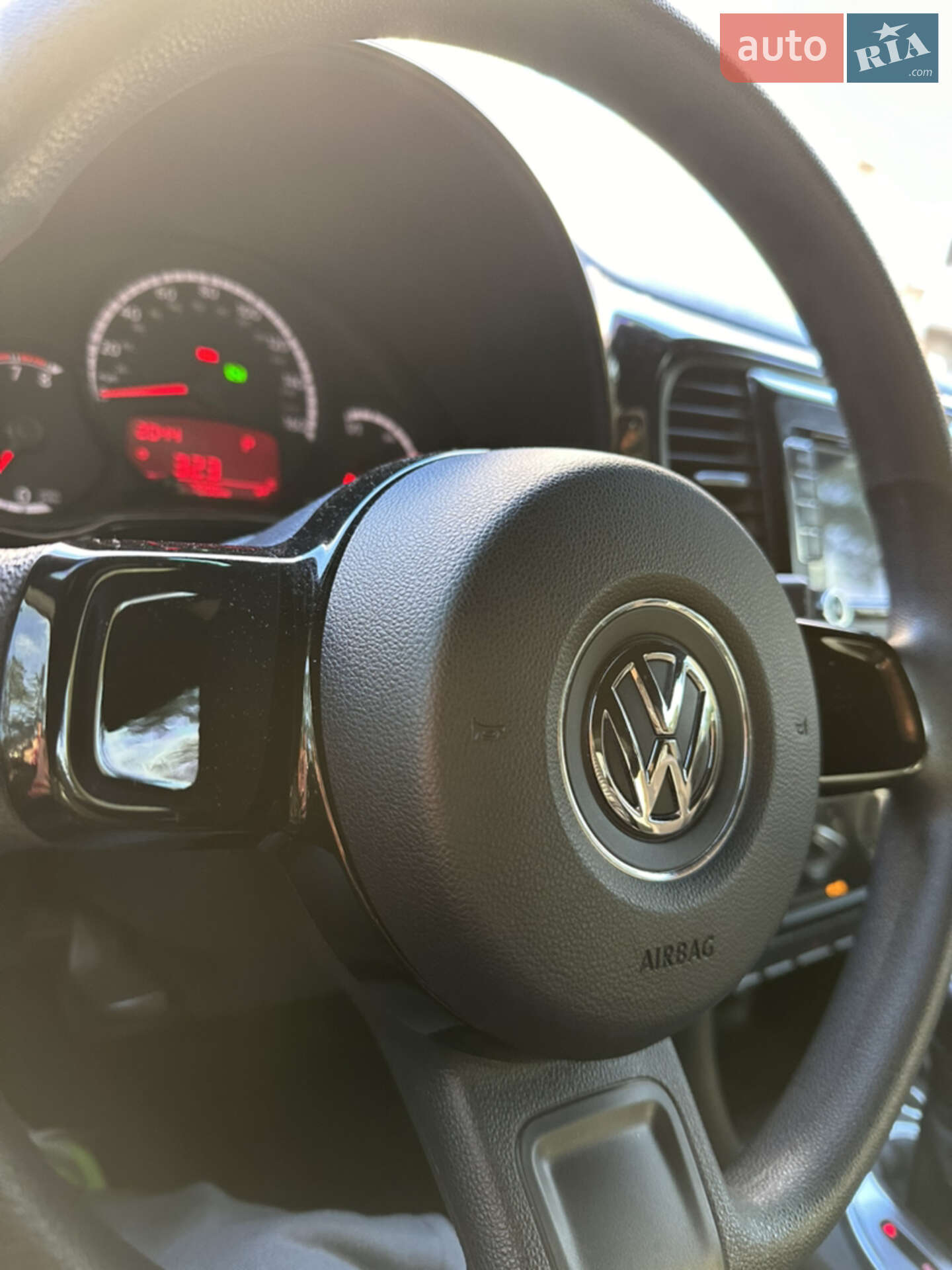 Volkswagen Beetle 2015 VIN 3VWF17AT9FM643250 фото оголошення 5 з 12