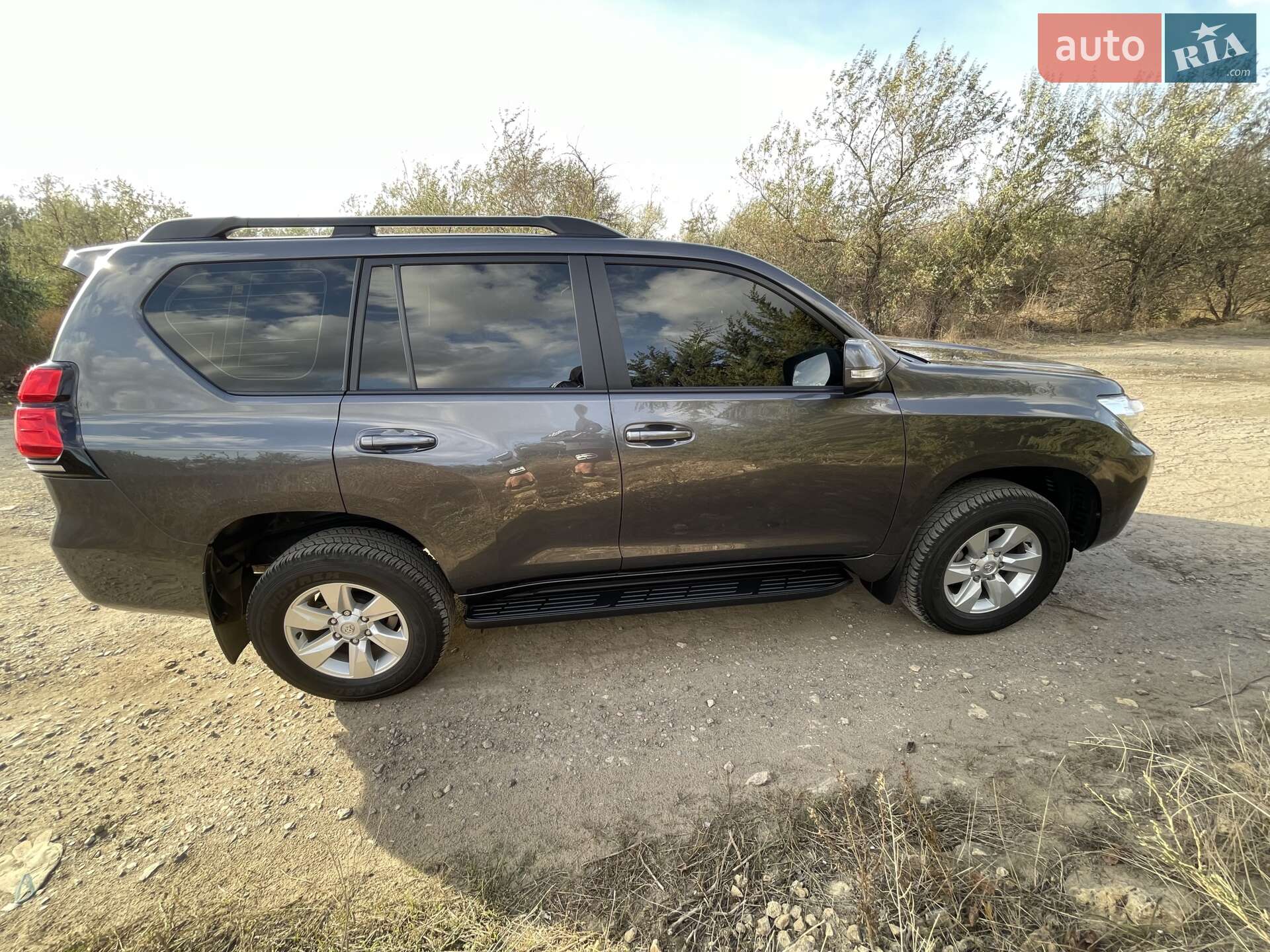 Toyota Land Cruiser Prado 2019 VIN JTEBX3FJ30K313811 фото оголошення 9 з 40