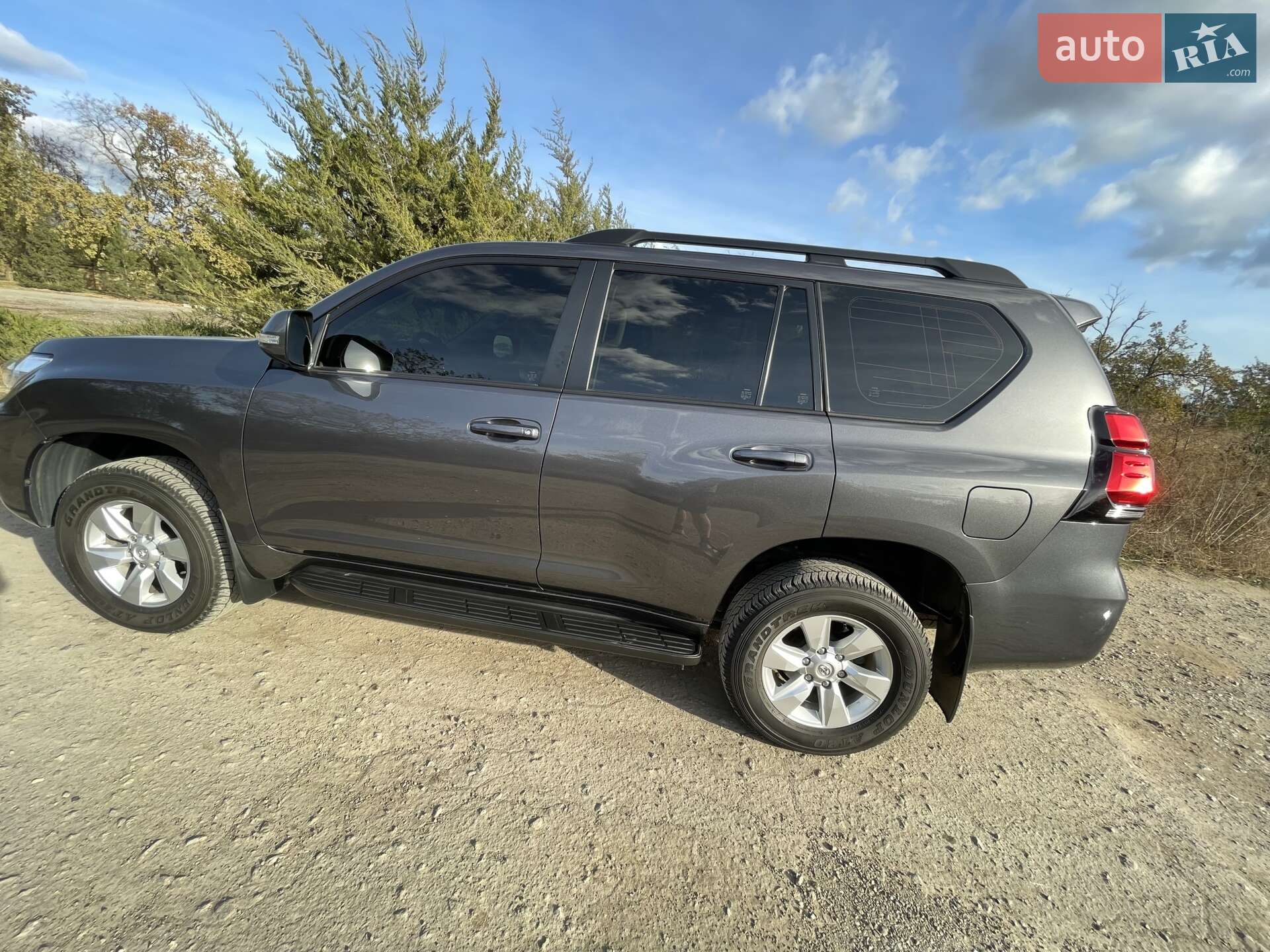 Toyota Land Cruiser Prado 2019 VIN JTEBX3FJ30K313811 фото оголошення 36 з 40