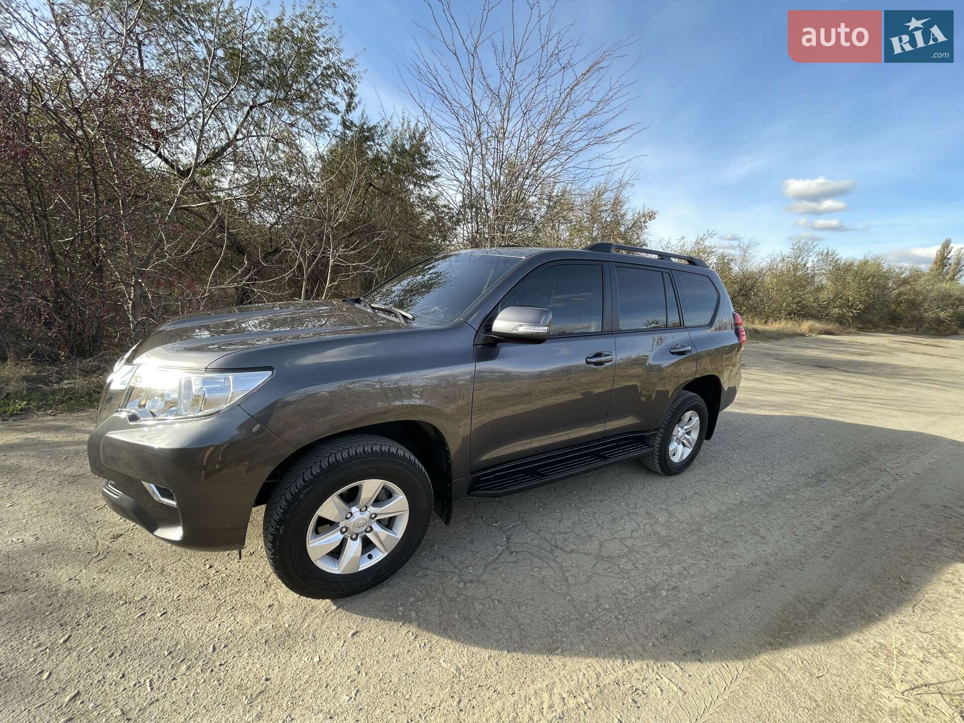 Toyota Land Cruiser Prado 2019 VIN JTEBX3FJ30K313811 фото оголошення 25 з 40