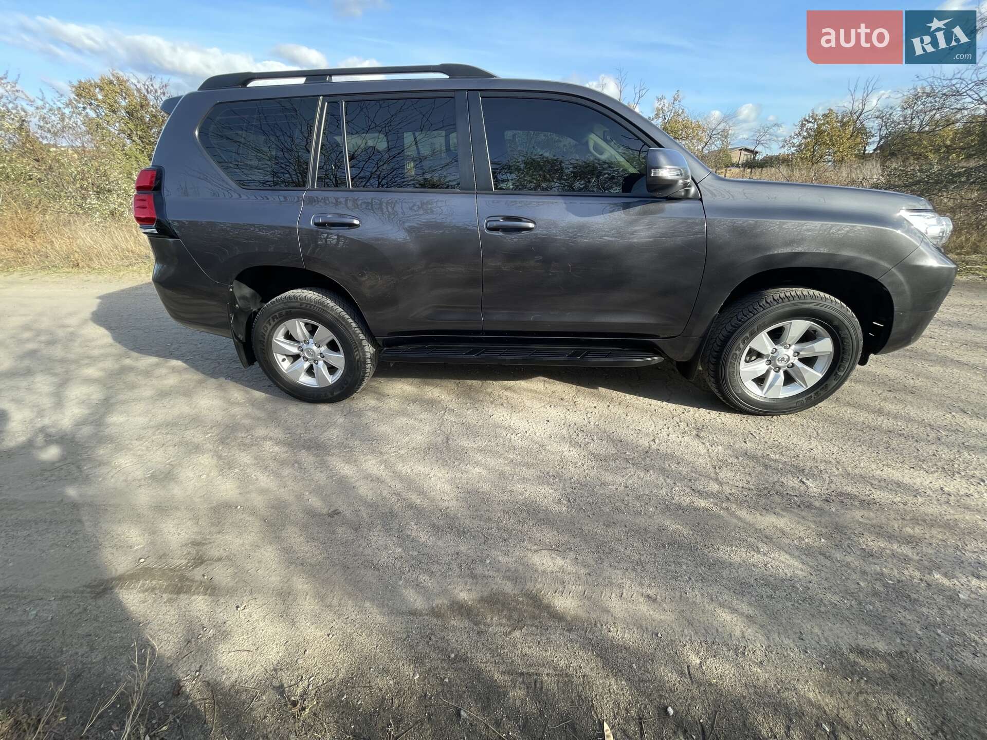 Toyota Land Cruiser Prado 2019 VIN JTEBX3FJ30K313811 фото оголошення 35 з 40