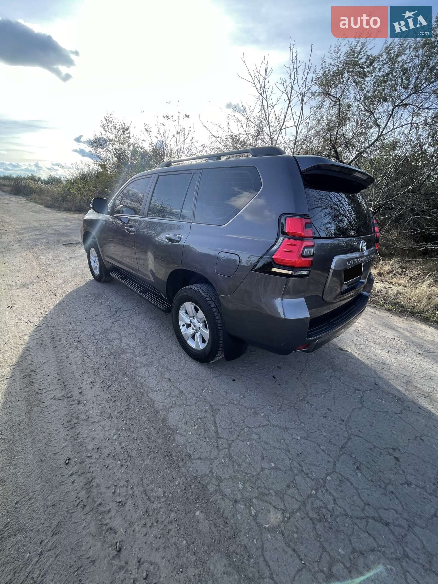 Toyota Land Cruiser Prado 2019 VIN JTEBX3FJ30K313811 фото оголошення 12 з 40