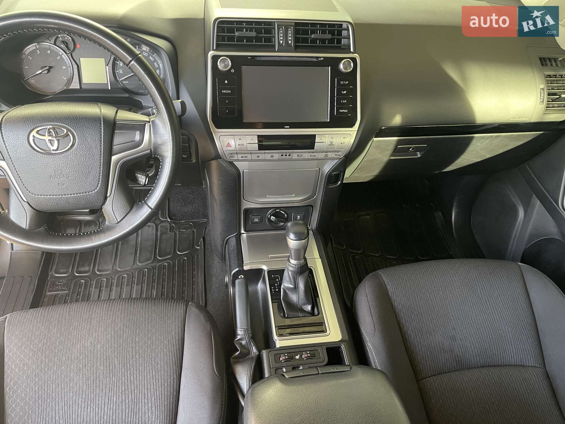 Toyota Land Cruiser Prado 2019 VIN JTEBX3FJ30K313811 фото оголошення 15 з 40