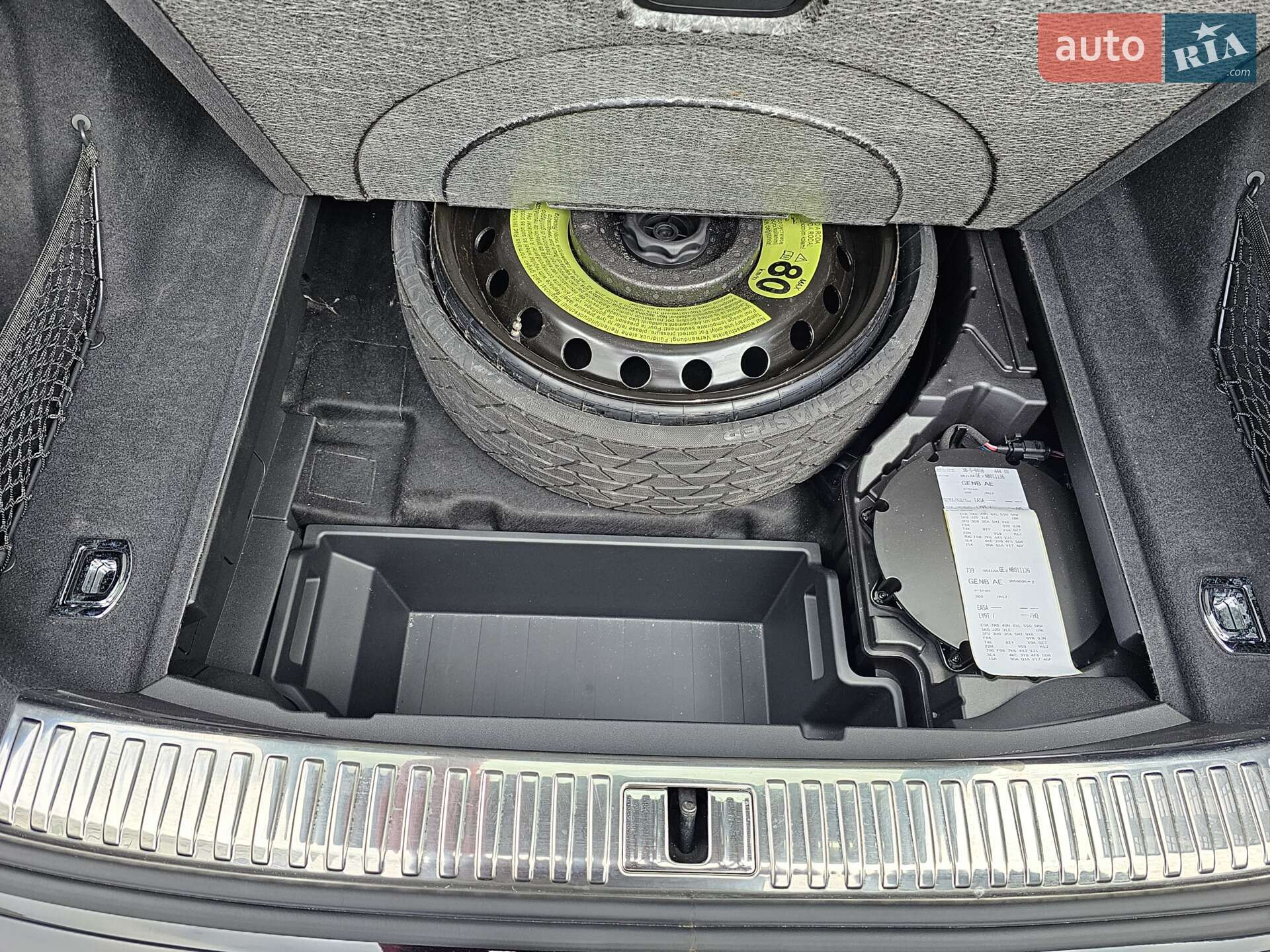 Audi e-tron 2021 VIN WA1LAAGE2NB011136 фото оголошення 9 з 37