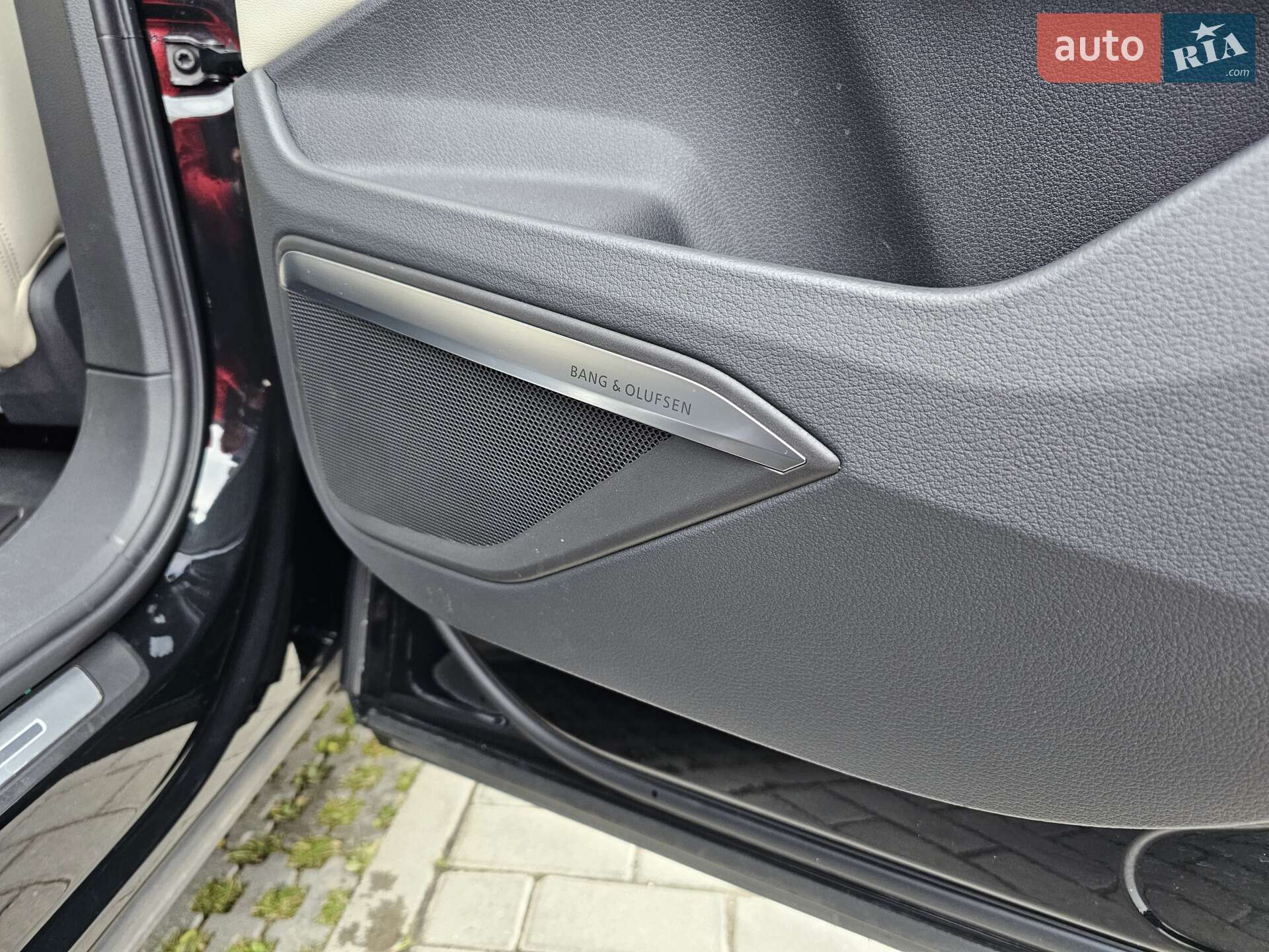 Audi e-tron 2021 VIN WA1LAAGE2NB011136 фото оголошення 16 з 37