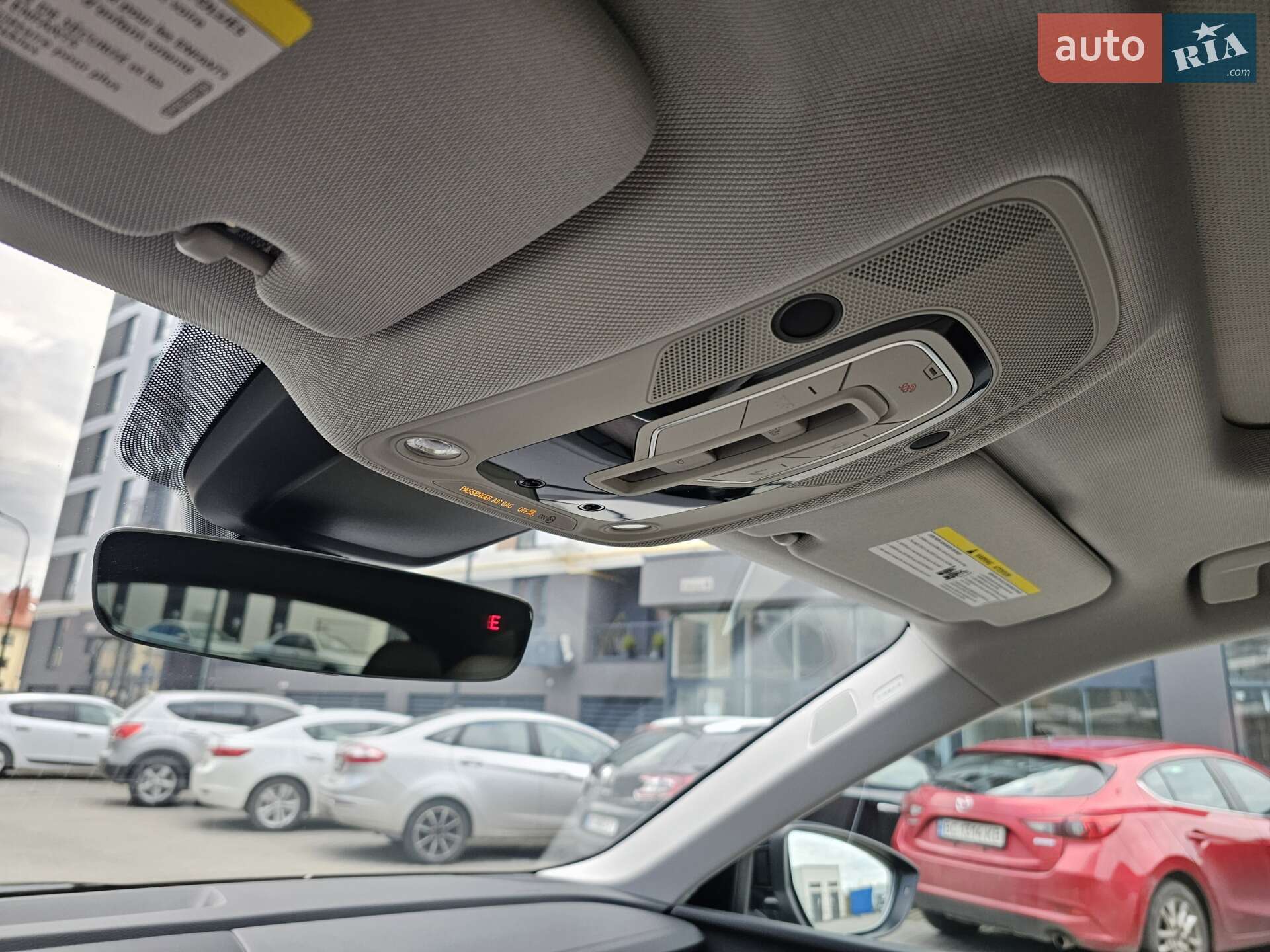 Audi e-tron 2021 VIN WA1LAAGE2NB011136 фото оголошення 29 з 37