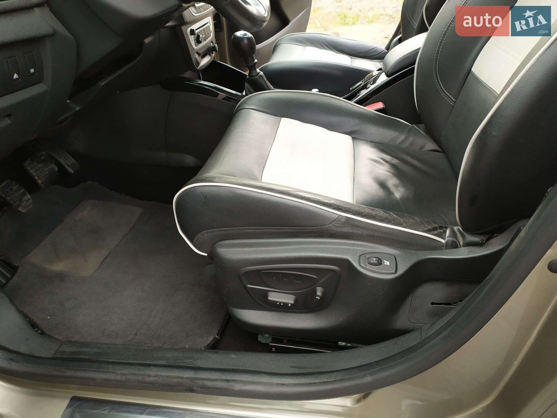 Renault Megane 2012 VIN VF1KZ140647321153 фото оголошення 14 з 26