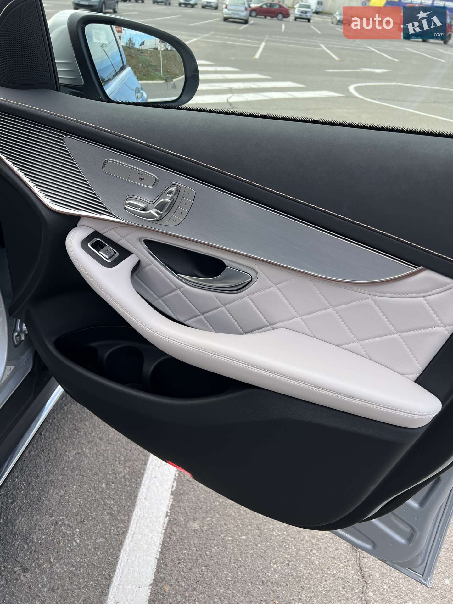 Mercedes-Benz EQC 2021 VIN W1K2938901F023982 фото оголошення 3 з 57
