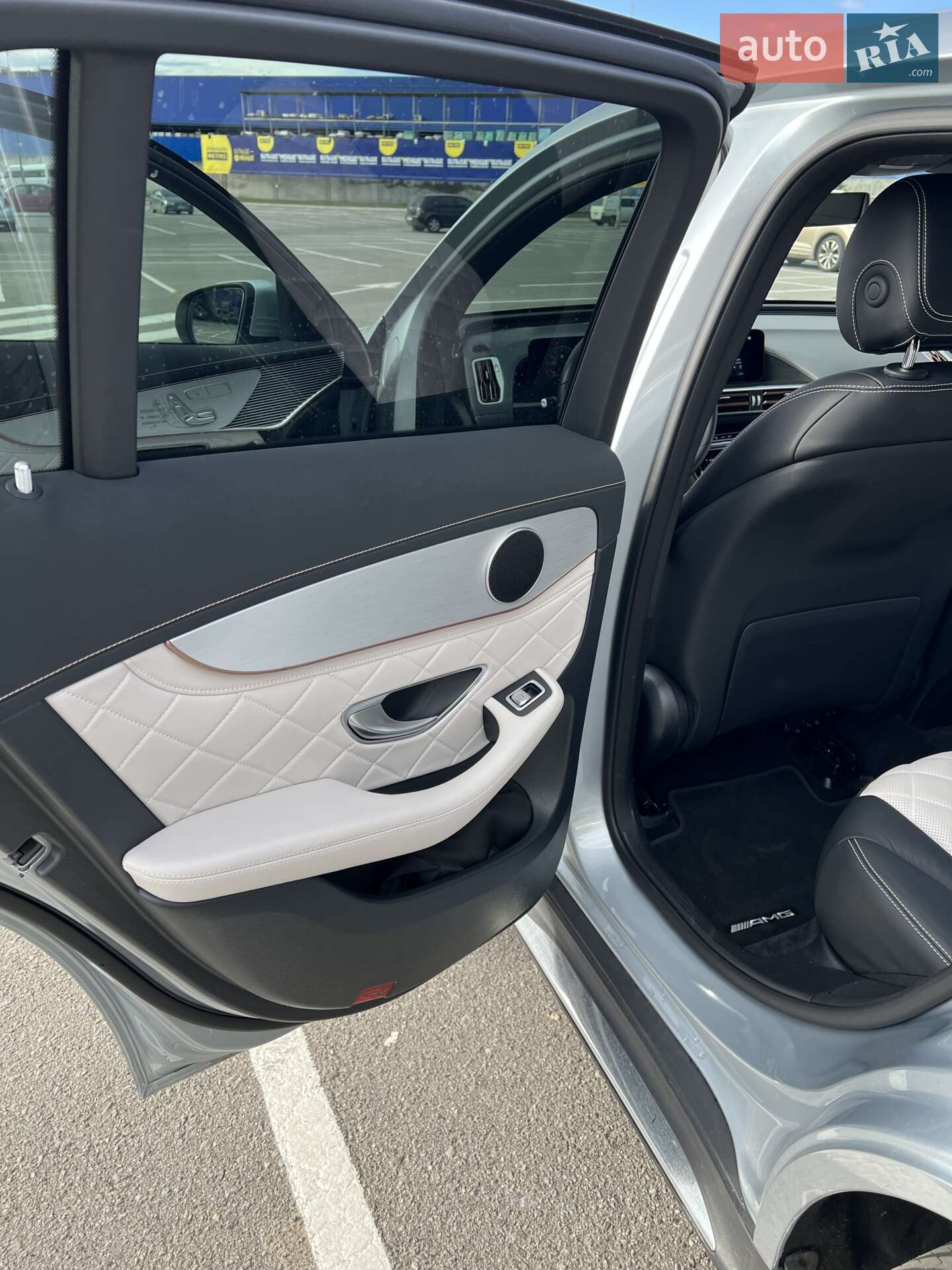 Mercedes-Benz EQC 2021 VIN W1K2938901F023982 фото оголошення 16 з 57