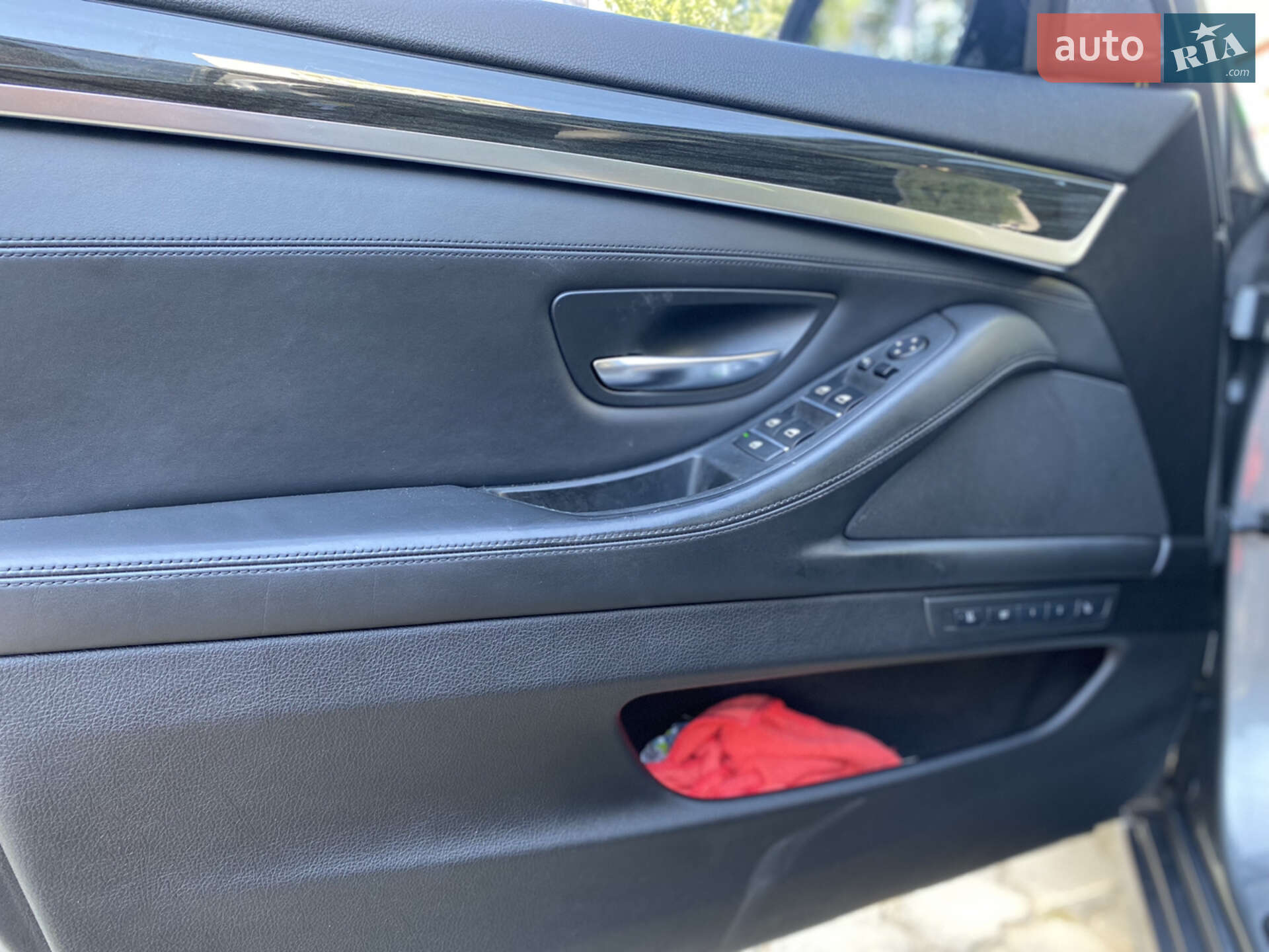 BMW 5 Series 2016 VIN WBAKP9C57GG587764 фото оголошення 13 з 20