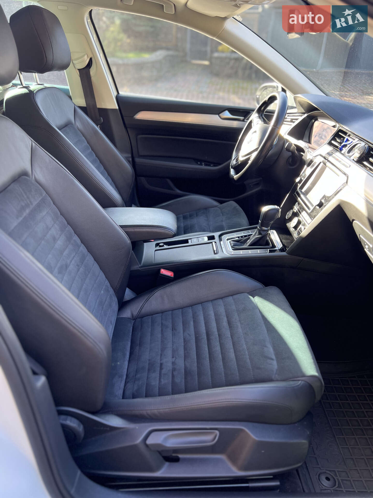 Volkswagen Passat 2015 VIN WVWZZZ3CZGE130532 фото оголошення 10 з 38