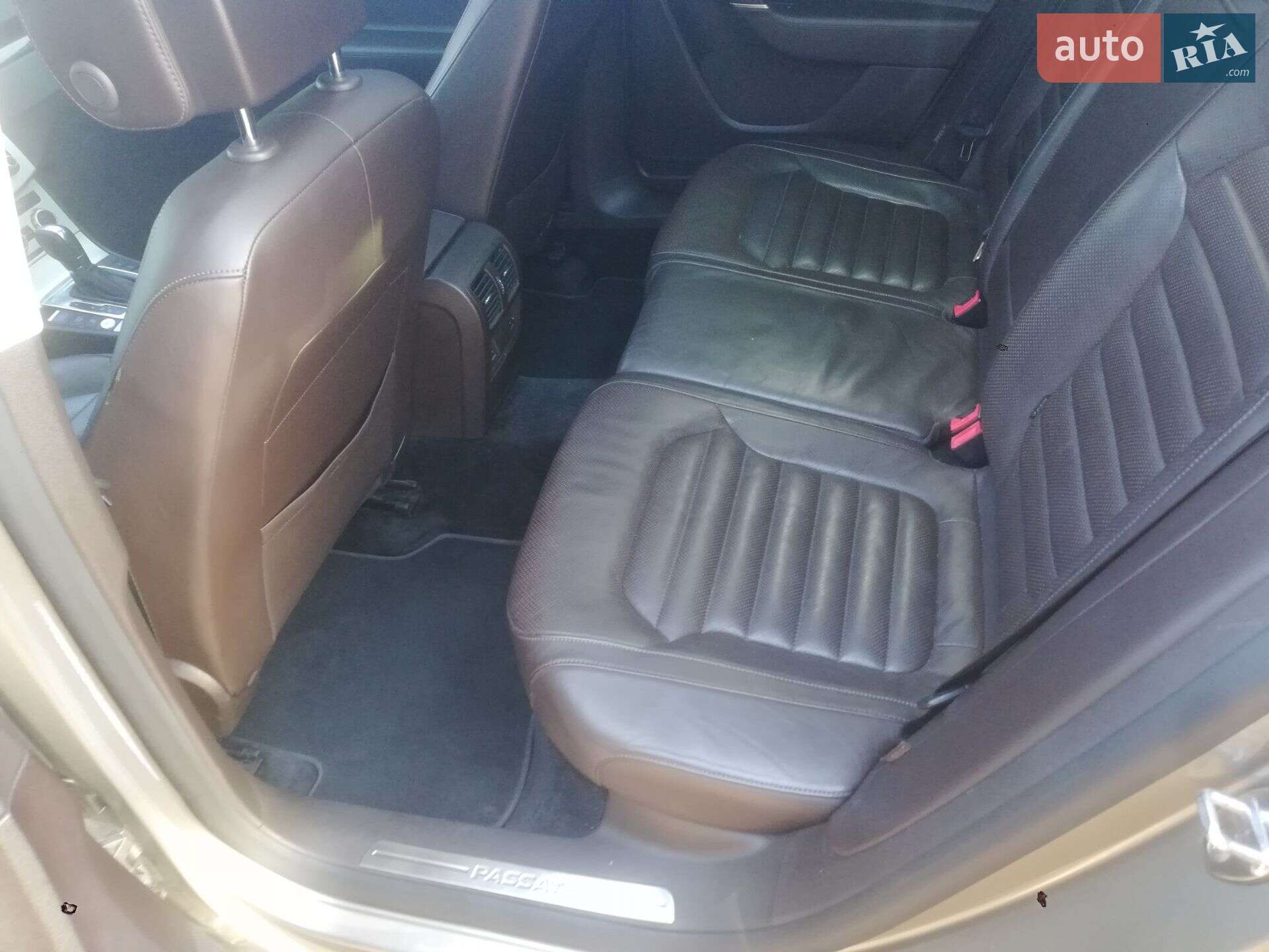 Volkswagen Passat 2011 VIN WVWZZZ3CZCE111946 фото оголошення 22 з 39