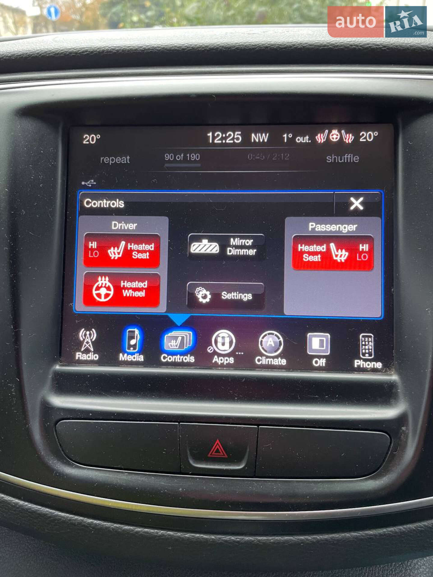 Chrysler 200 2016 VIN 1C3CCCAB1GN178040 фото оголошення 3 з 6