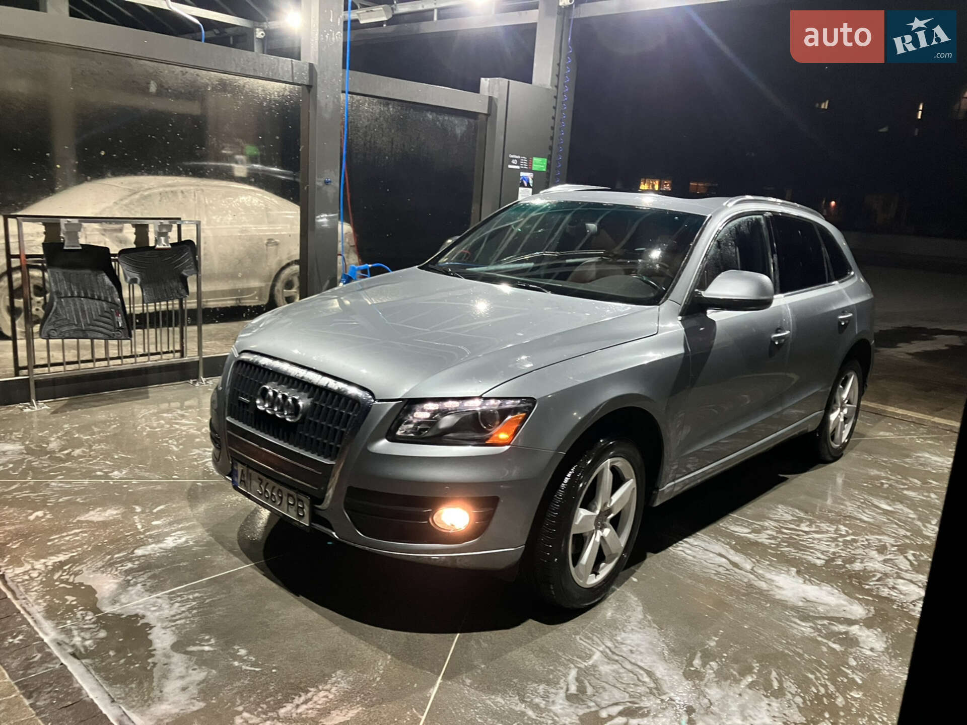 Audi Q5 2010 VIN WA1LFAFP8BA021370 фото оголошення 3 з 29